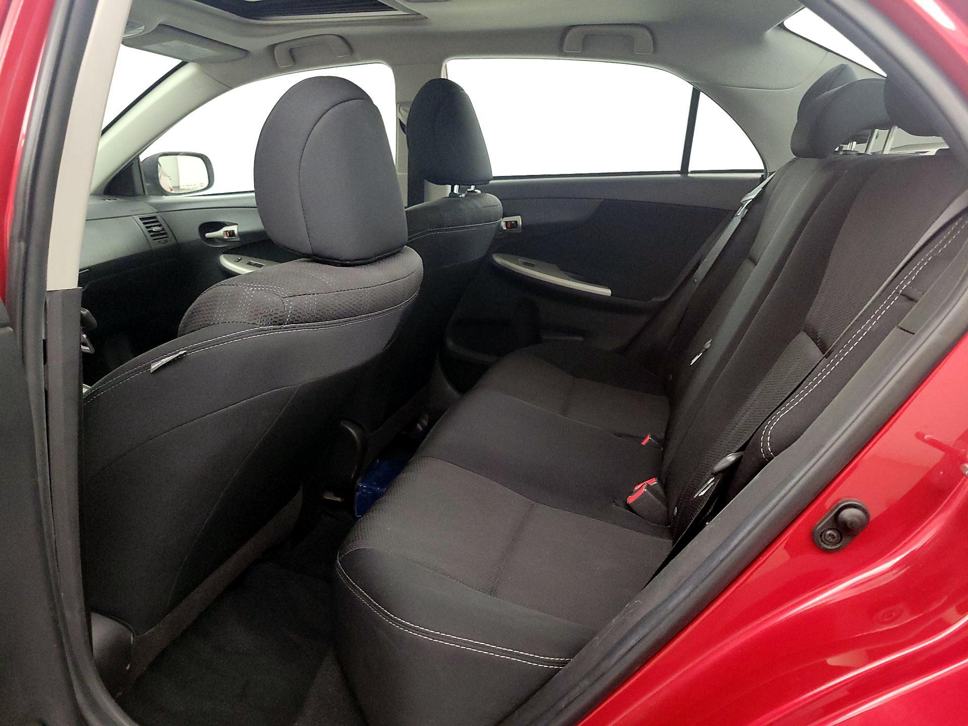 Thumbnail: 2013 Toyota Corolla - 20