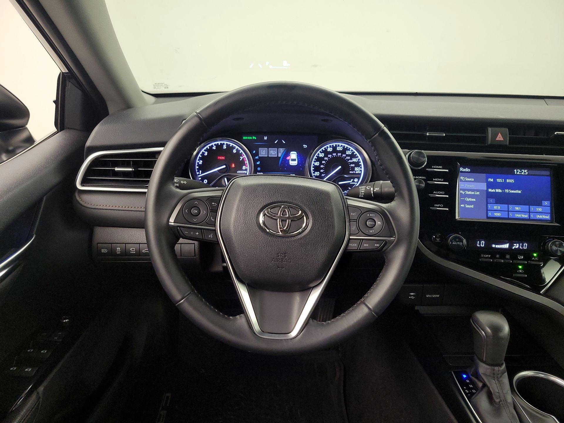 Thumbnail: 2018 Toyota Camry - 10