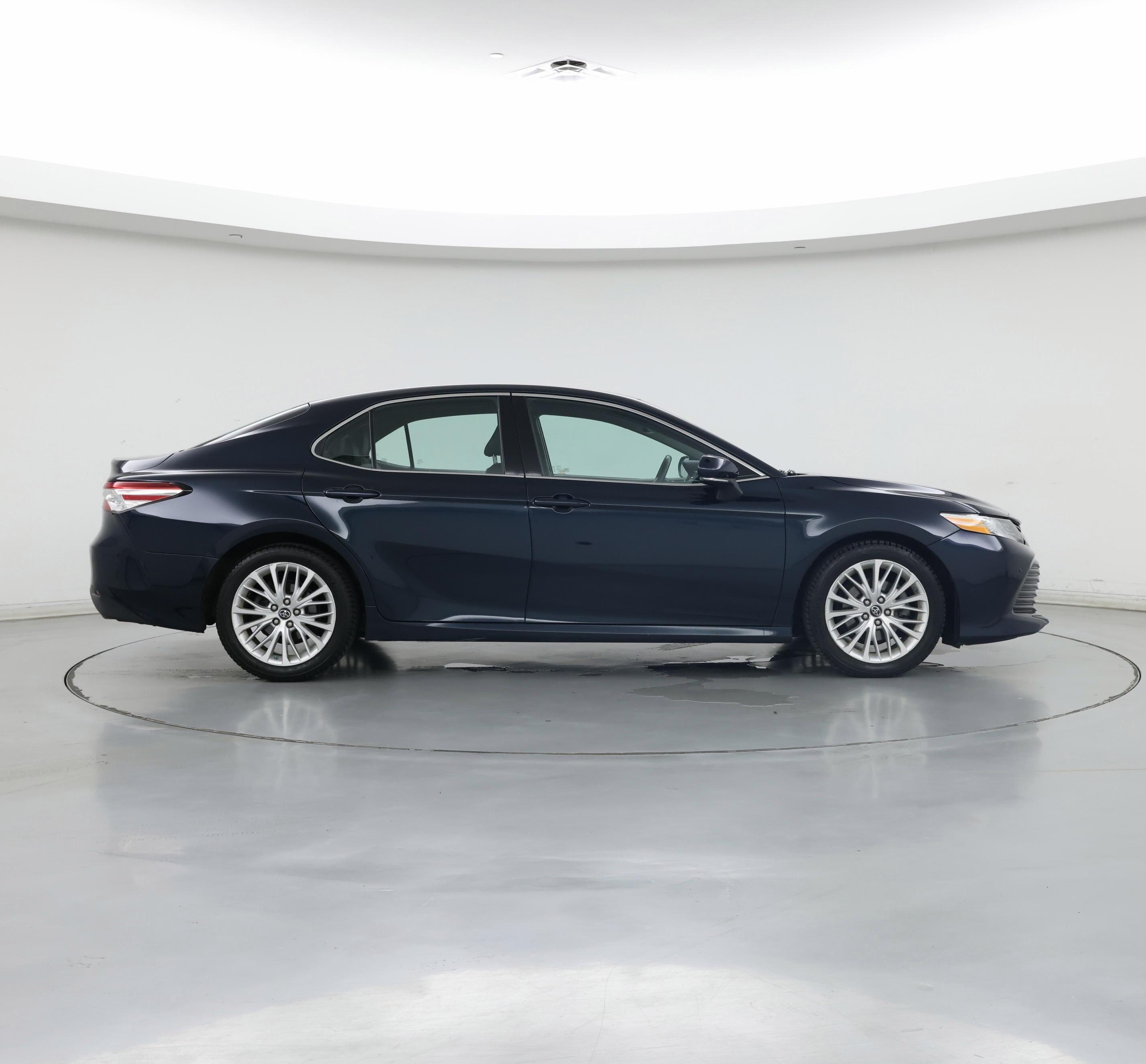 Thumbnail: 2018 Toyota Camry - 7