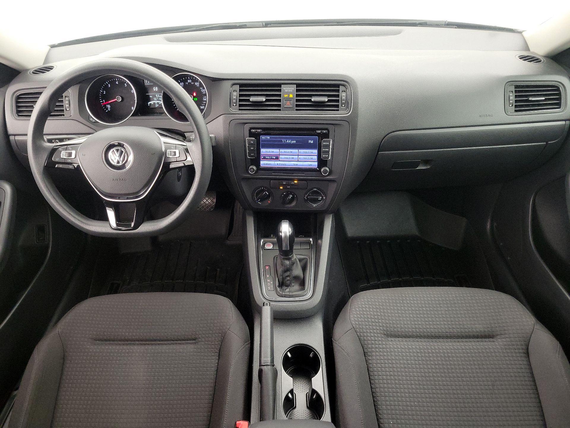 Thumbnail: 2015 Volkswagen Jetta - 9