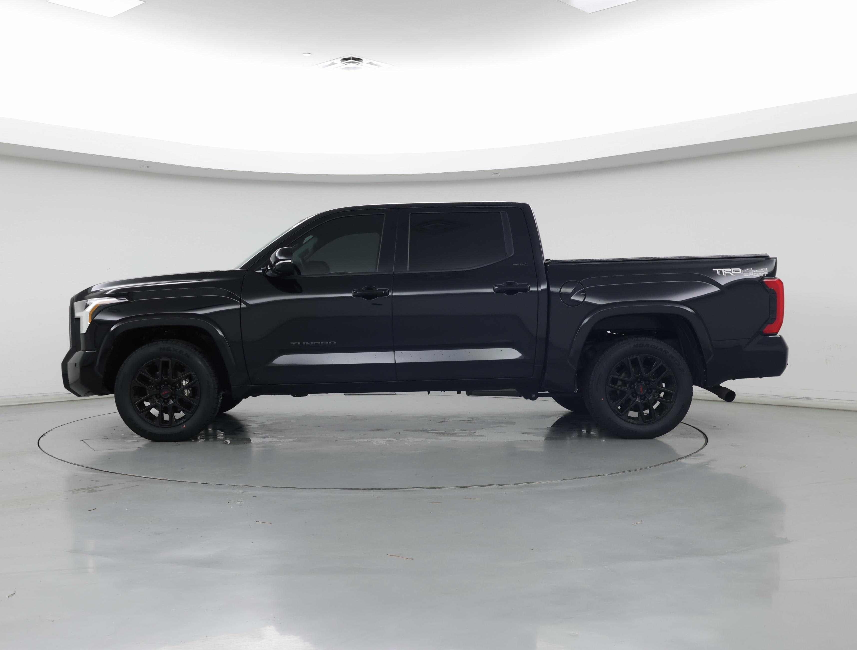 Thumbnail: 2022 Toyota Tundra - 3