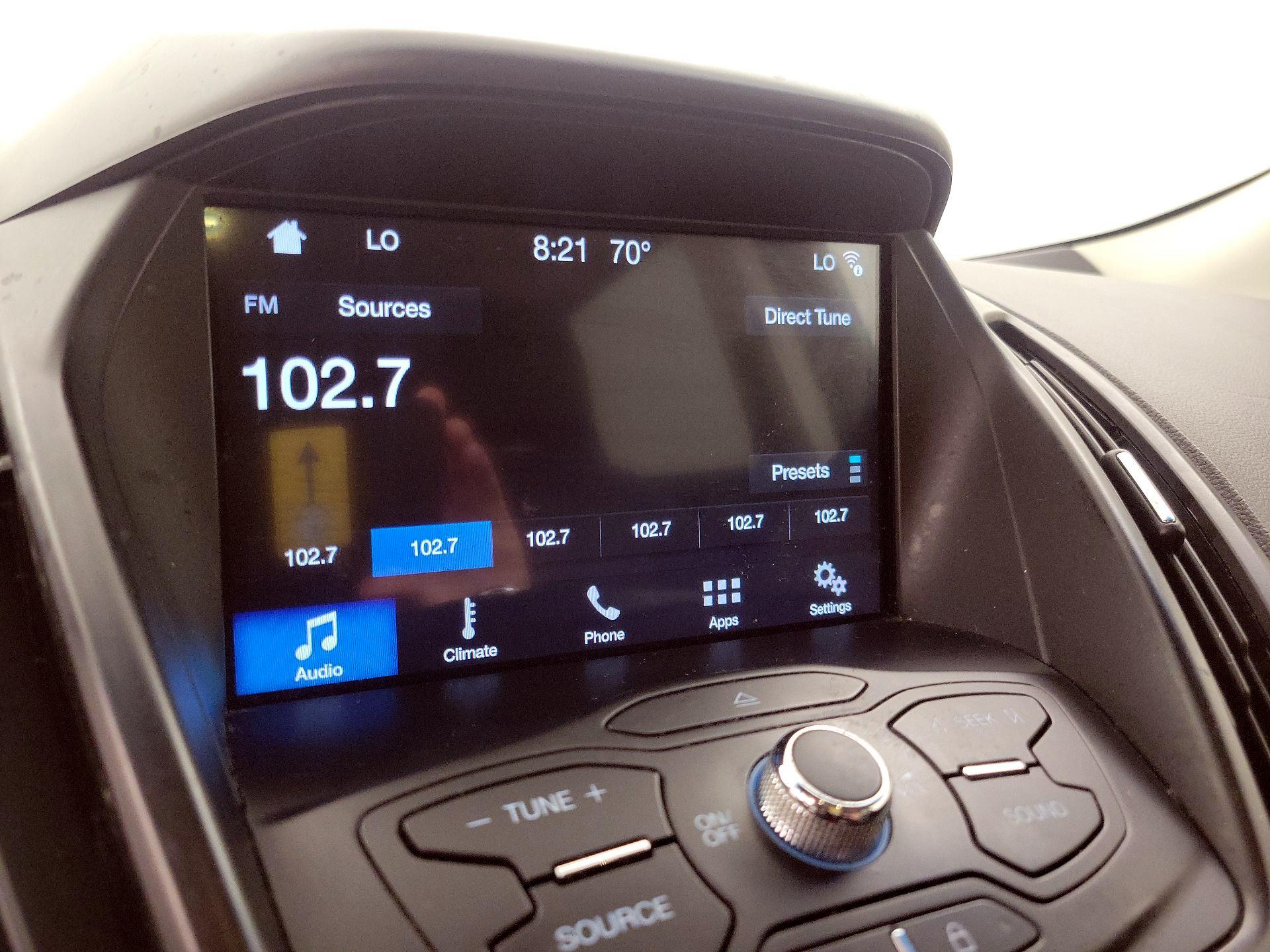 Thumbnail: 2016 Ford Escape - 15