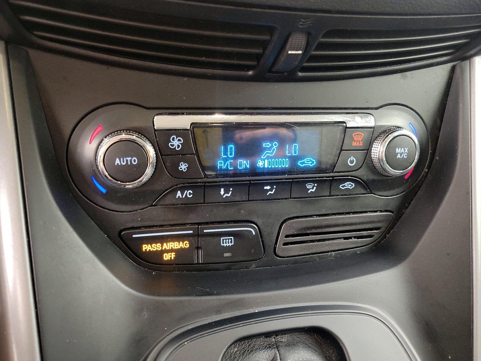 Thumbnail: 2016 Ford Escape - 16