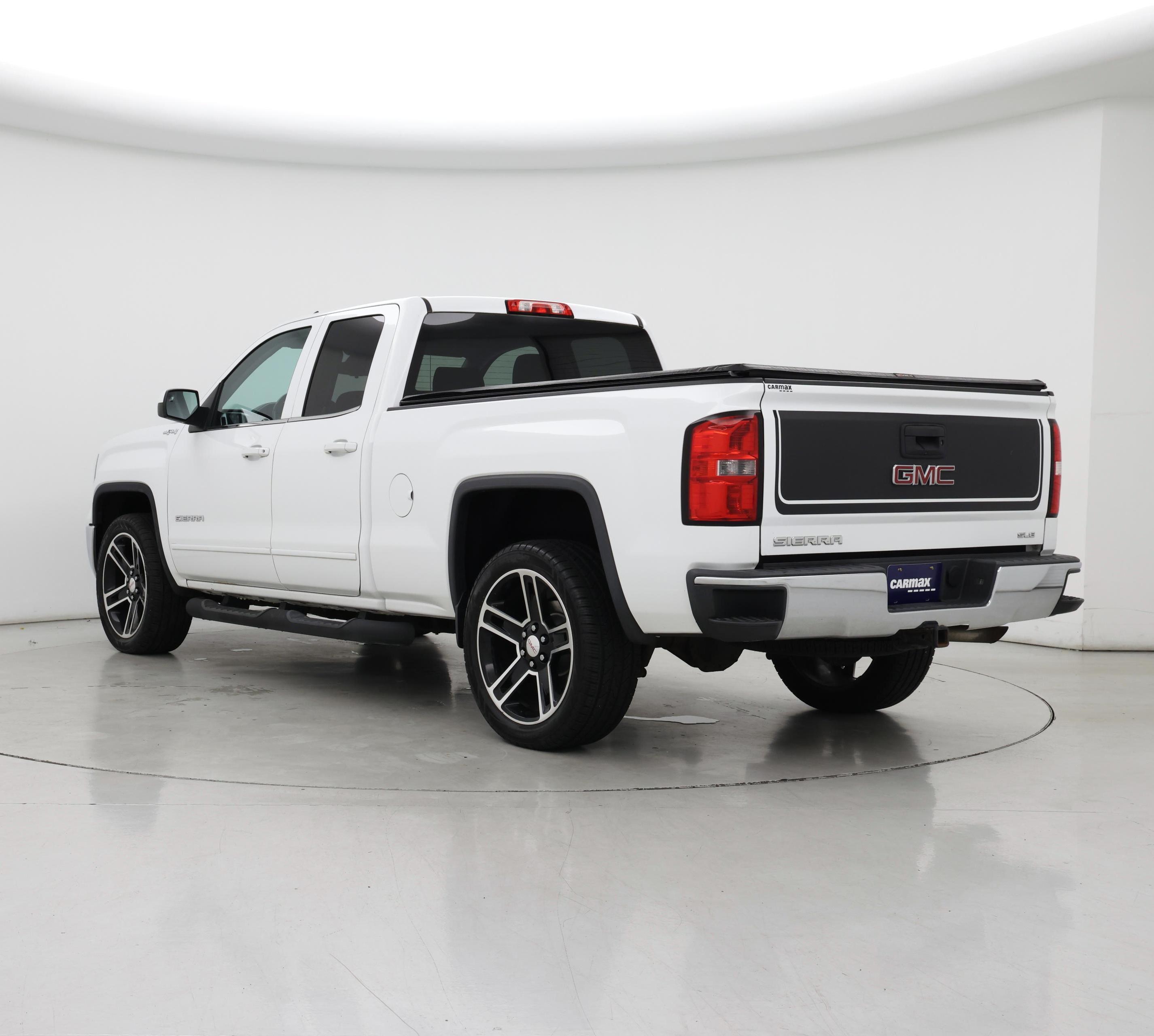 Thumbnail: 2015 GMC Sierra 1500 - 2