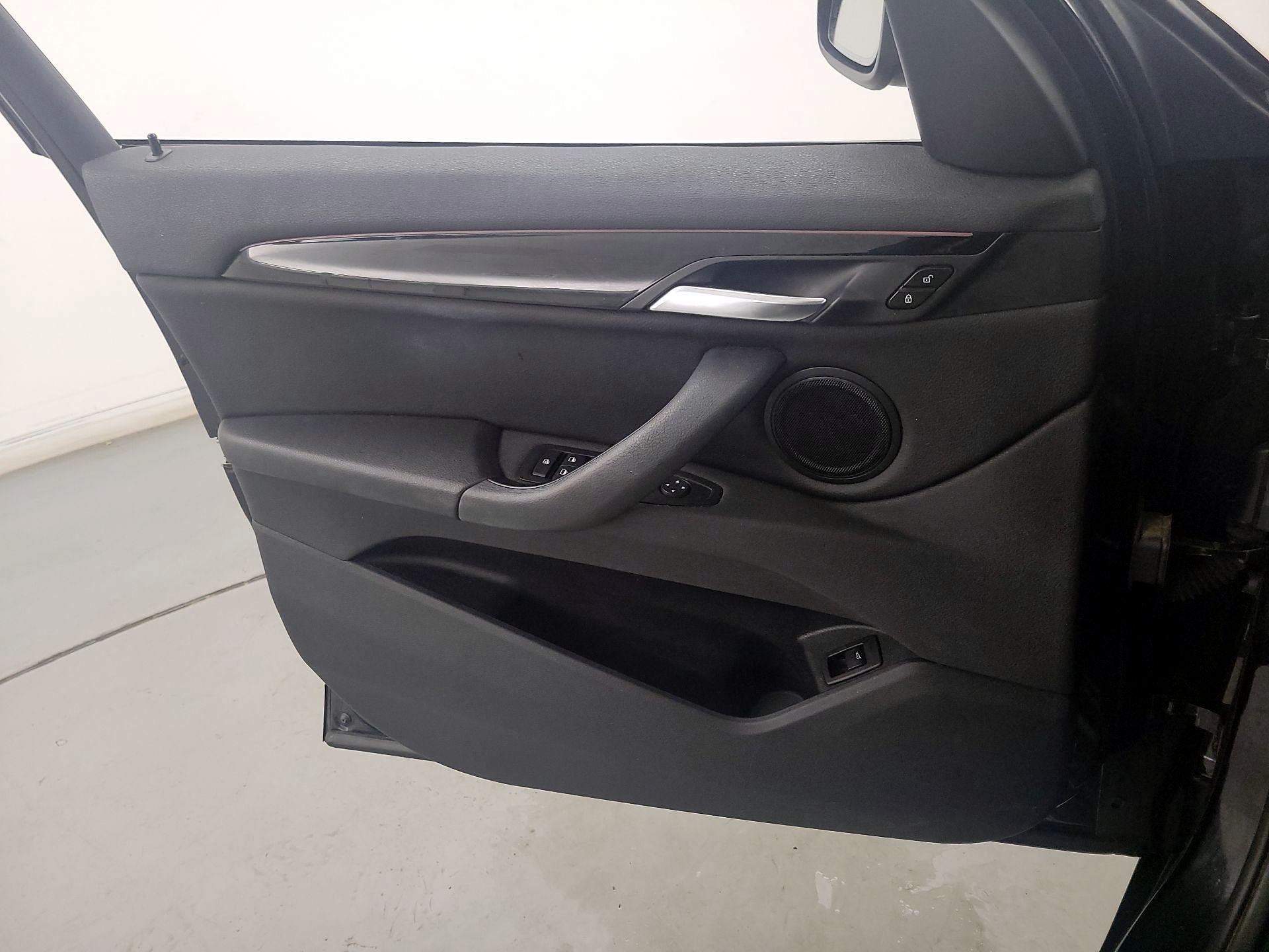 Thumbnail: 2019 BMW X1 - 12