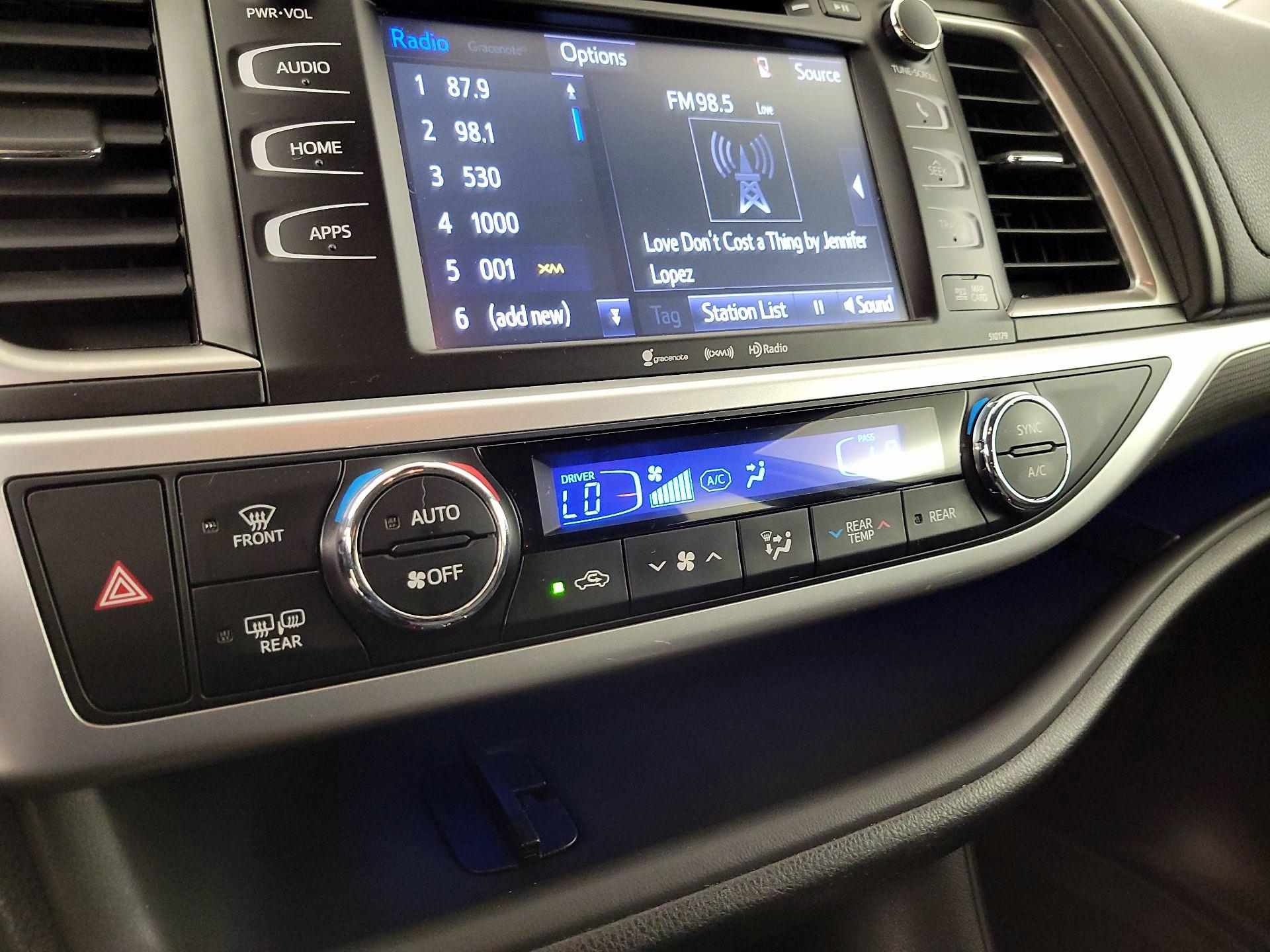 Thumbnail: 2017 Toyota Highlander - 16