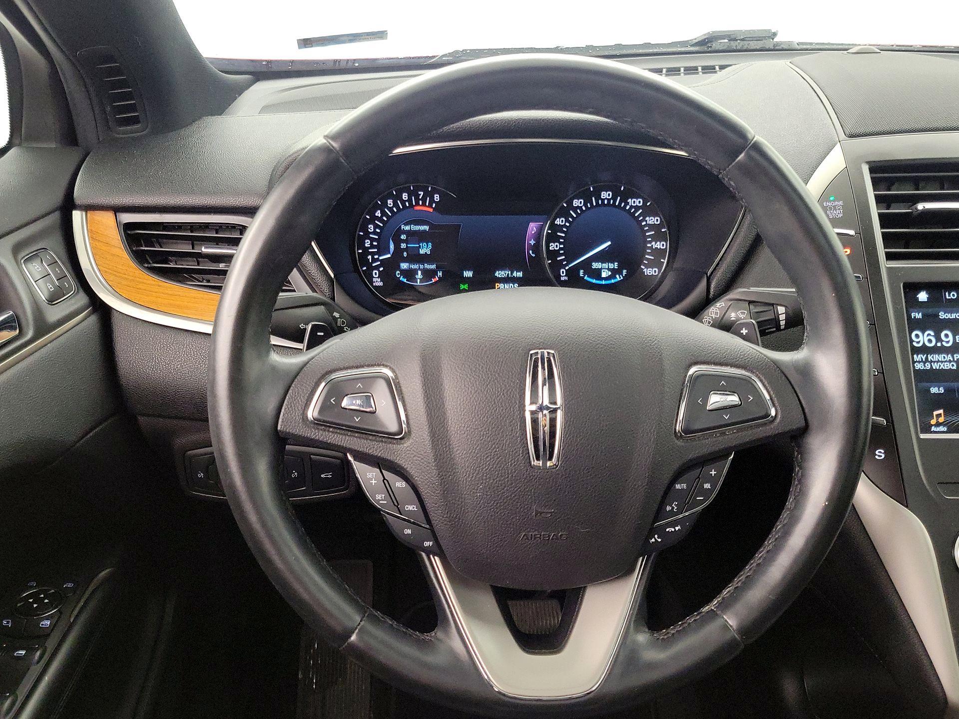 Thumbnail: 2016 Lincoln MKC - 10