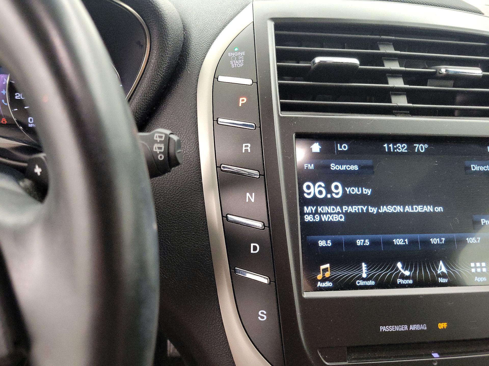 Thumbnail: 2016 Lincoln MKC - 18