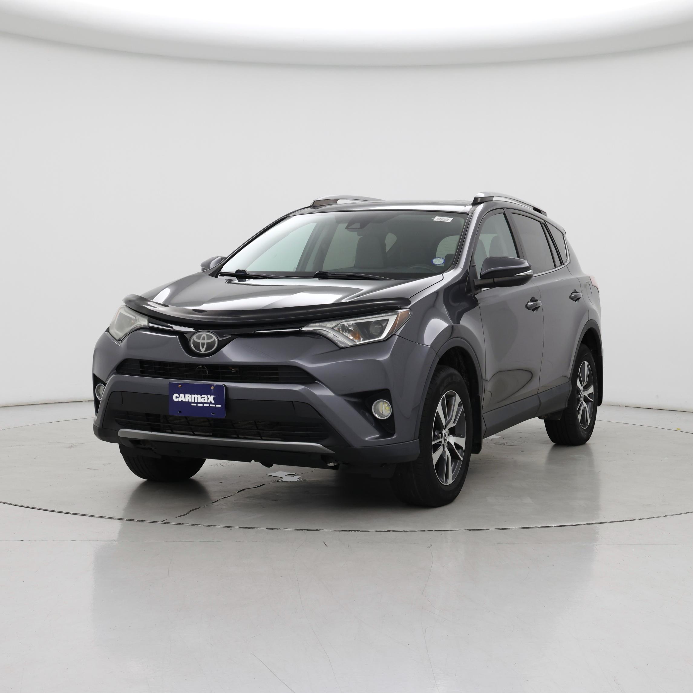 Thumbnail: 2017 Toyota RAV4 - 4