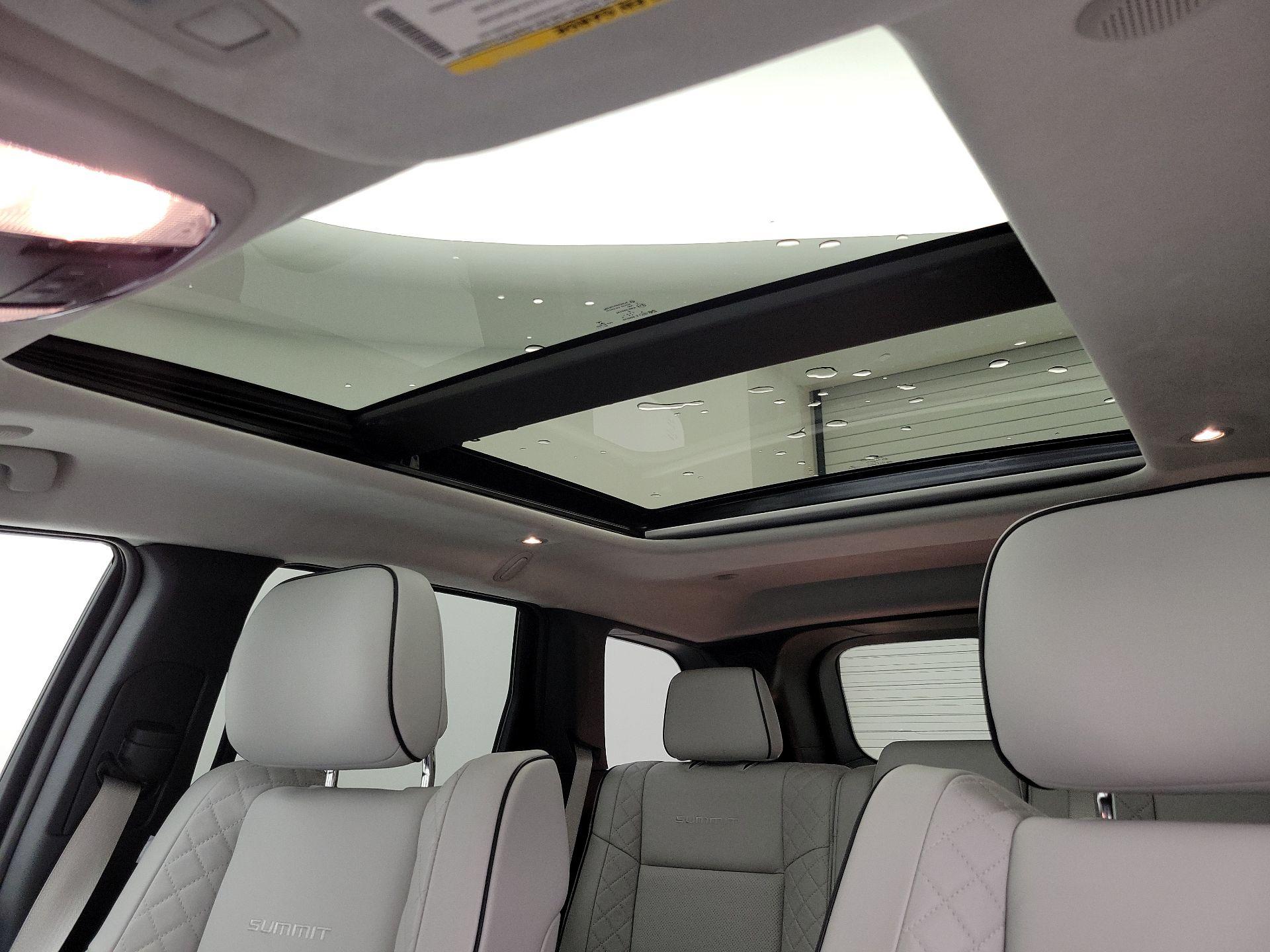 Thumbnail: 2021 Jeep Grand Cherokee - 20