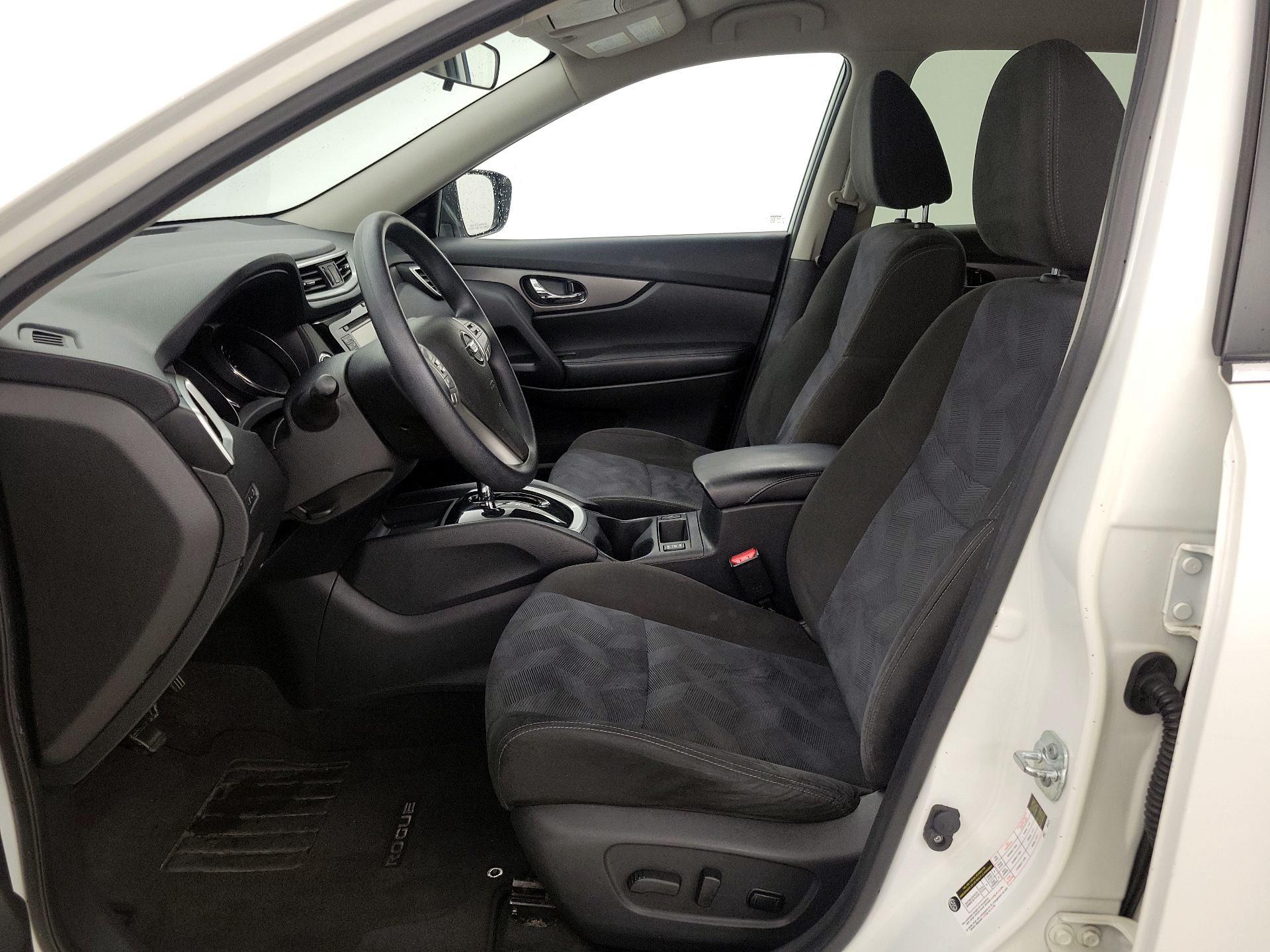 Thumbnail: 2015 Nissan Rogue - 11