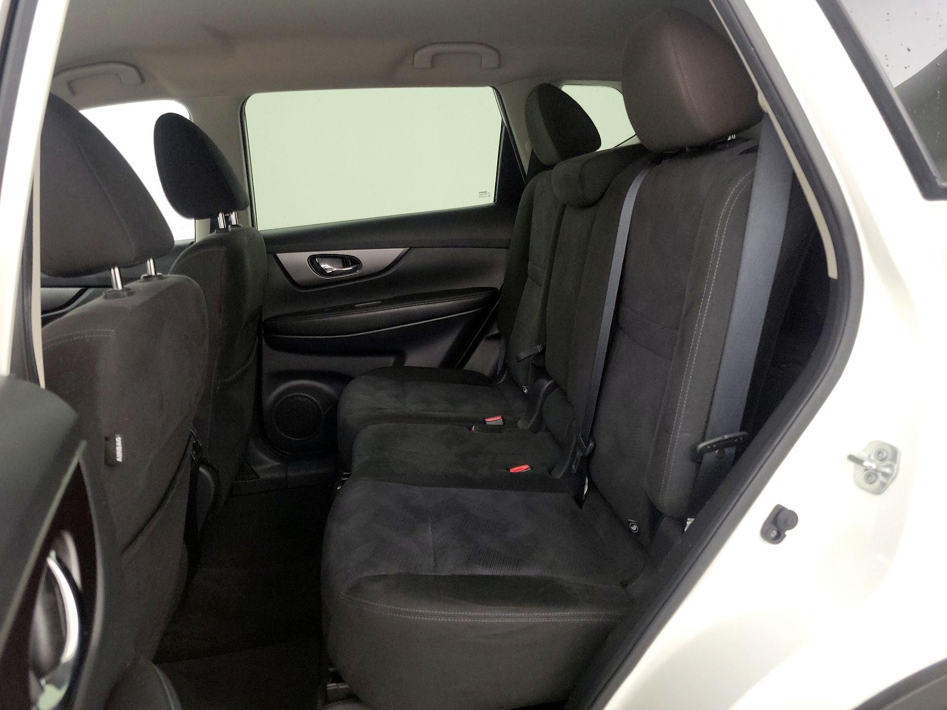 Thumbnail: 2015 Nissan Rogue - 20