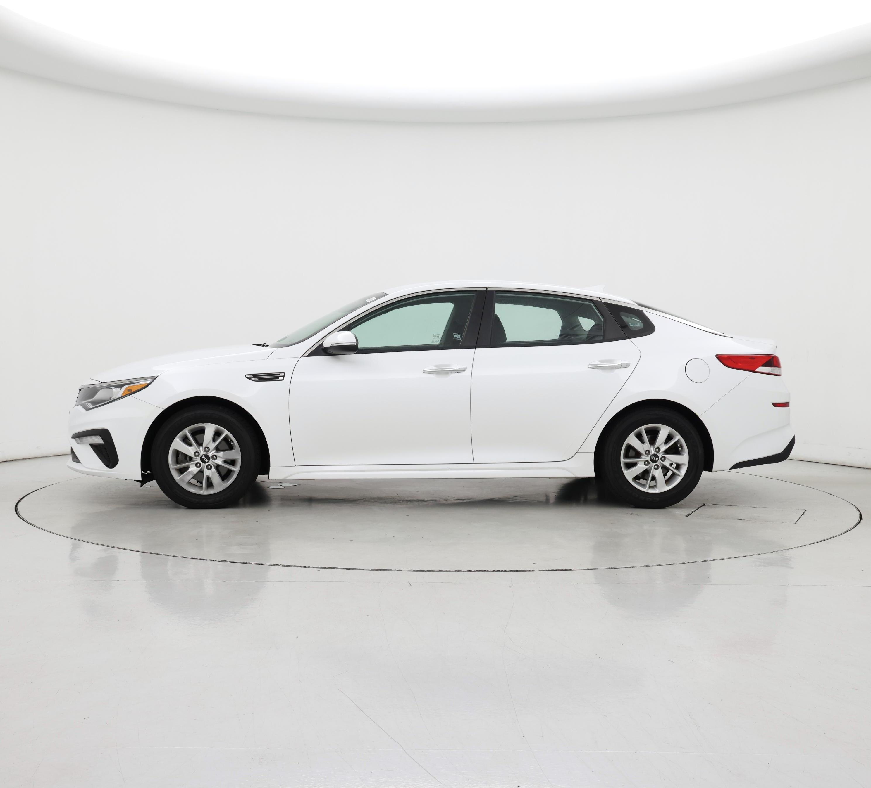Thumbnail: 2019 Kia Optima - 3
