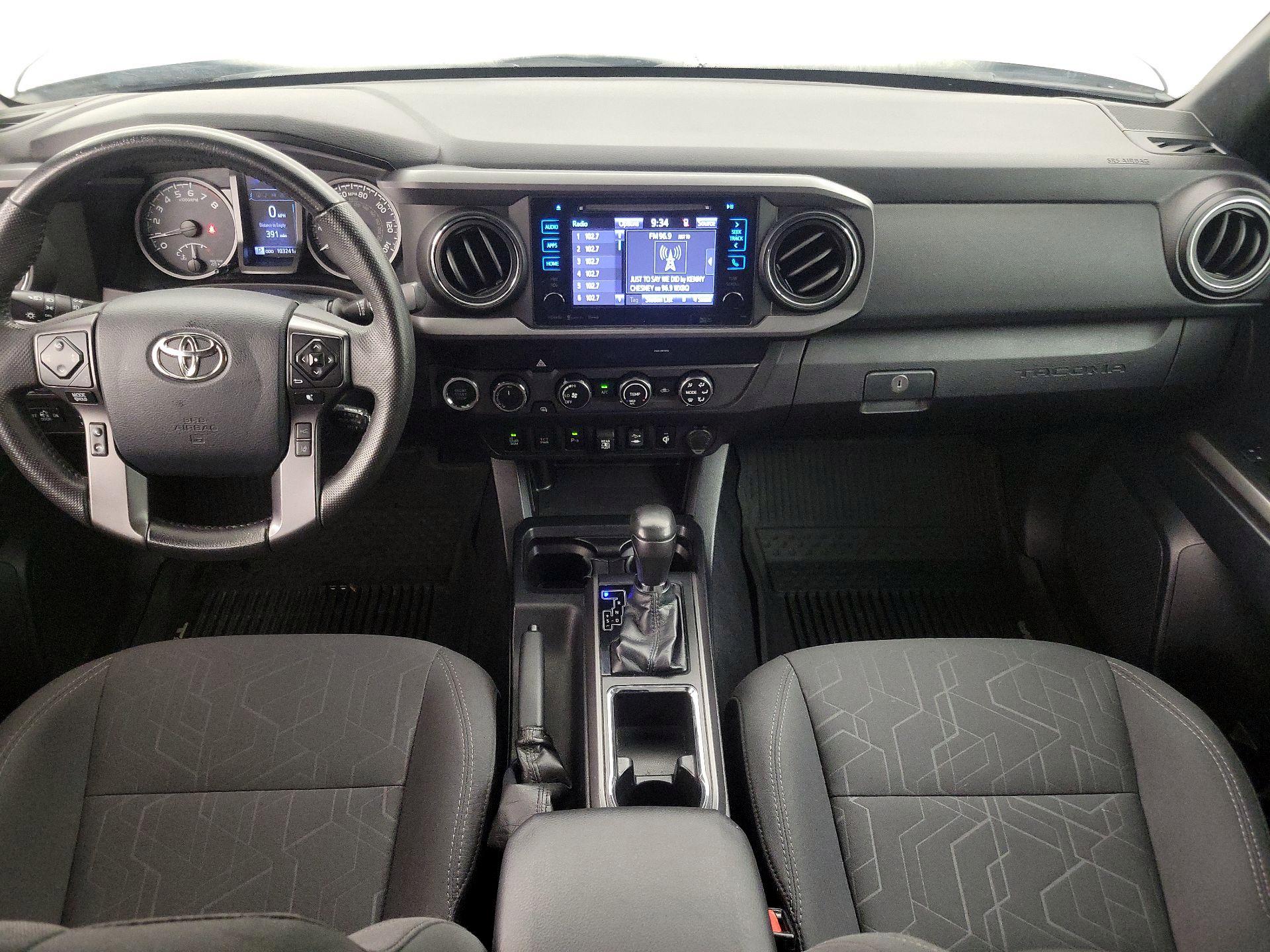 Thumbnail: 2019 Toyota Tacoma - 9