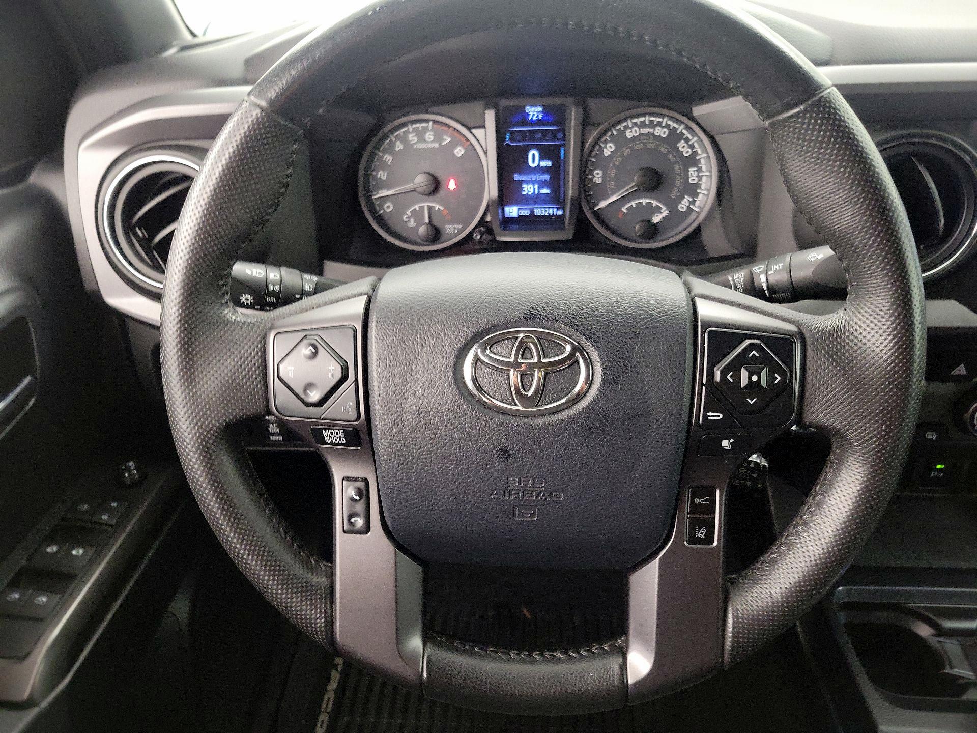 Thumbnail: 2019 Toyota Tacoma - 10