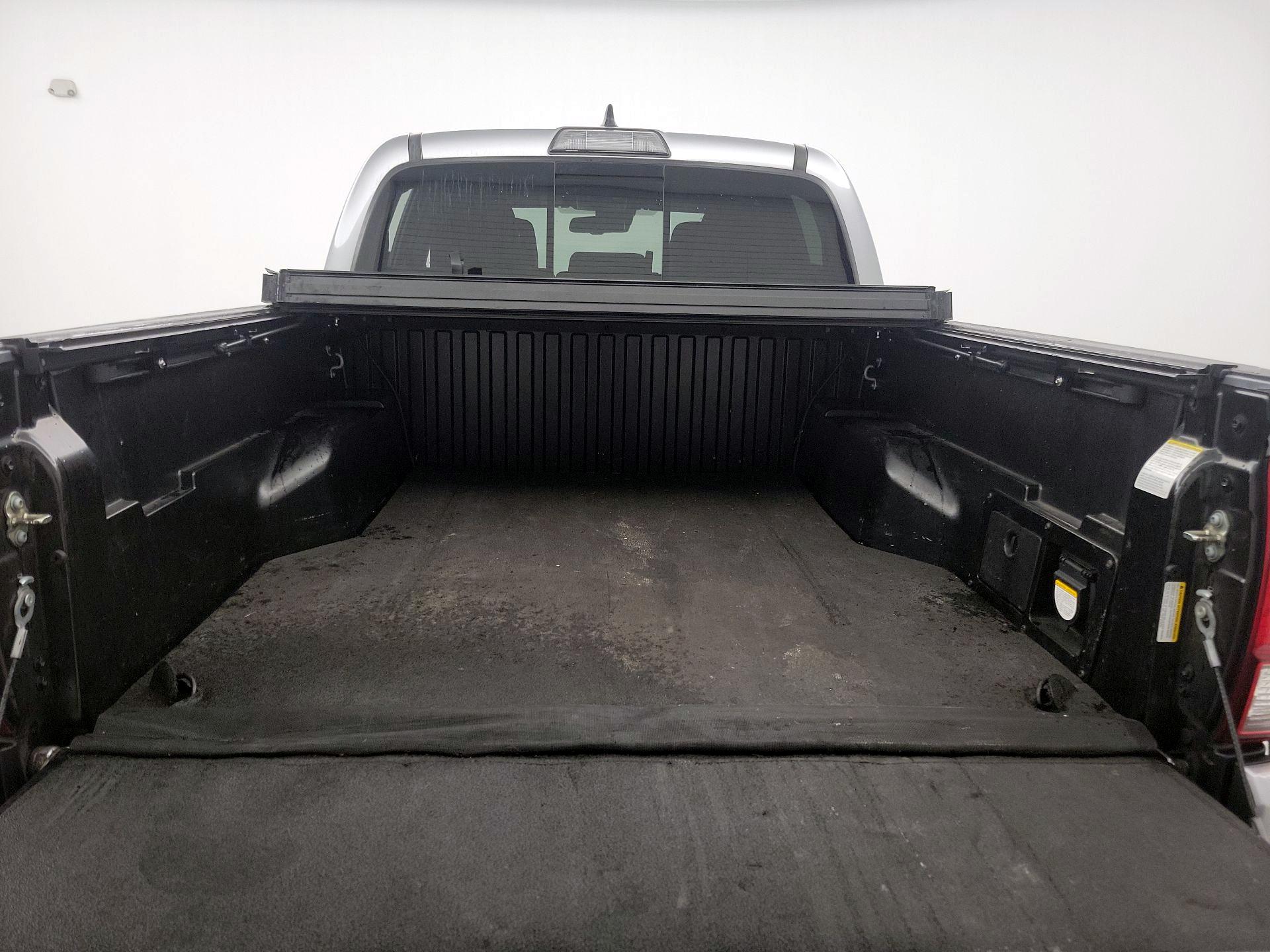 Thumbnail: 2019 Toyota Tacoma - 20