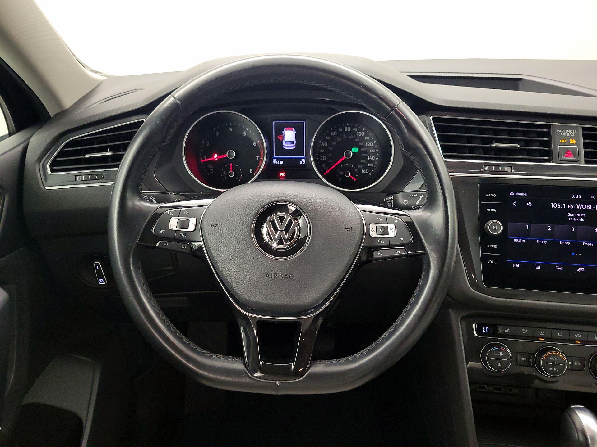 Thumbnail: 2018 Volkswagen Tiguan - 10