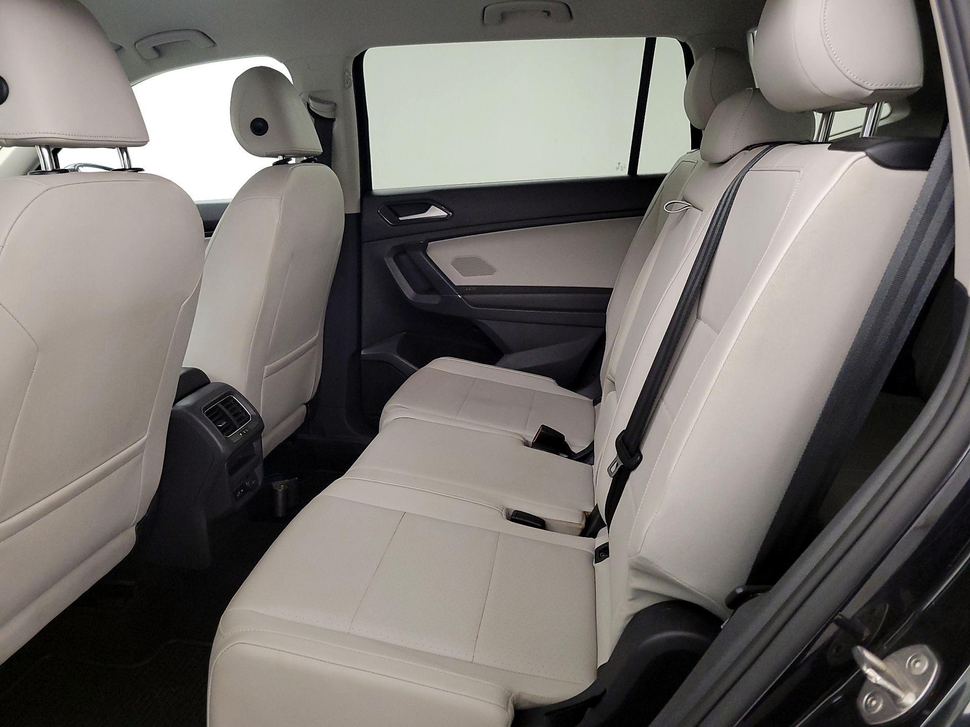 Thumbnail: 2018 Volkswagen Tiguan - 19