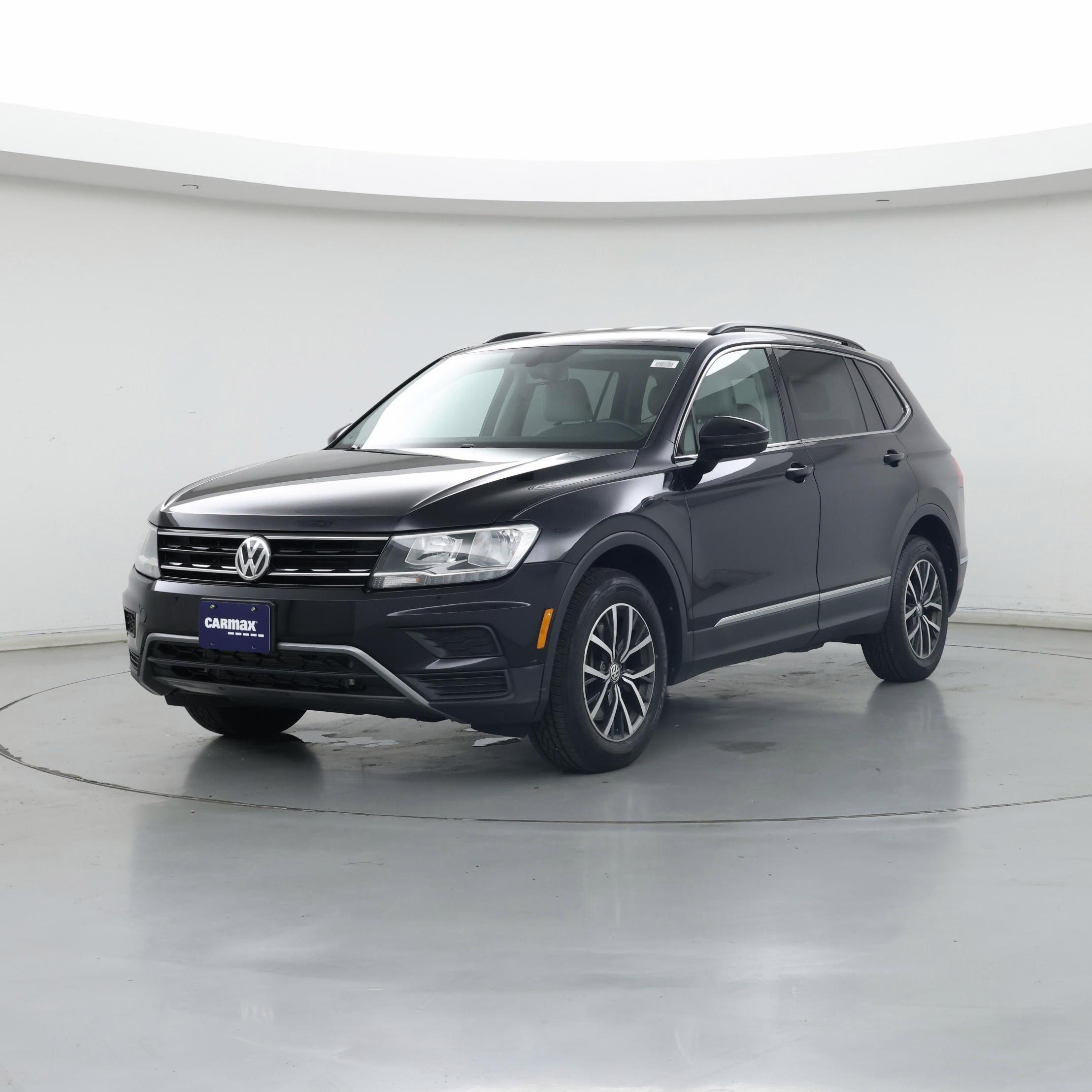Thumbnail: 2018 Volkswagen Tiguan - 4