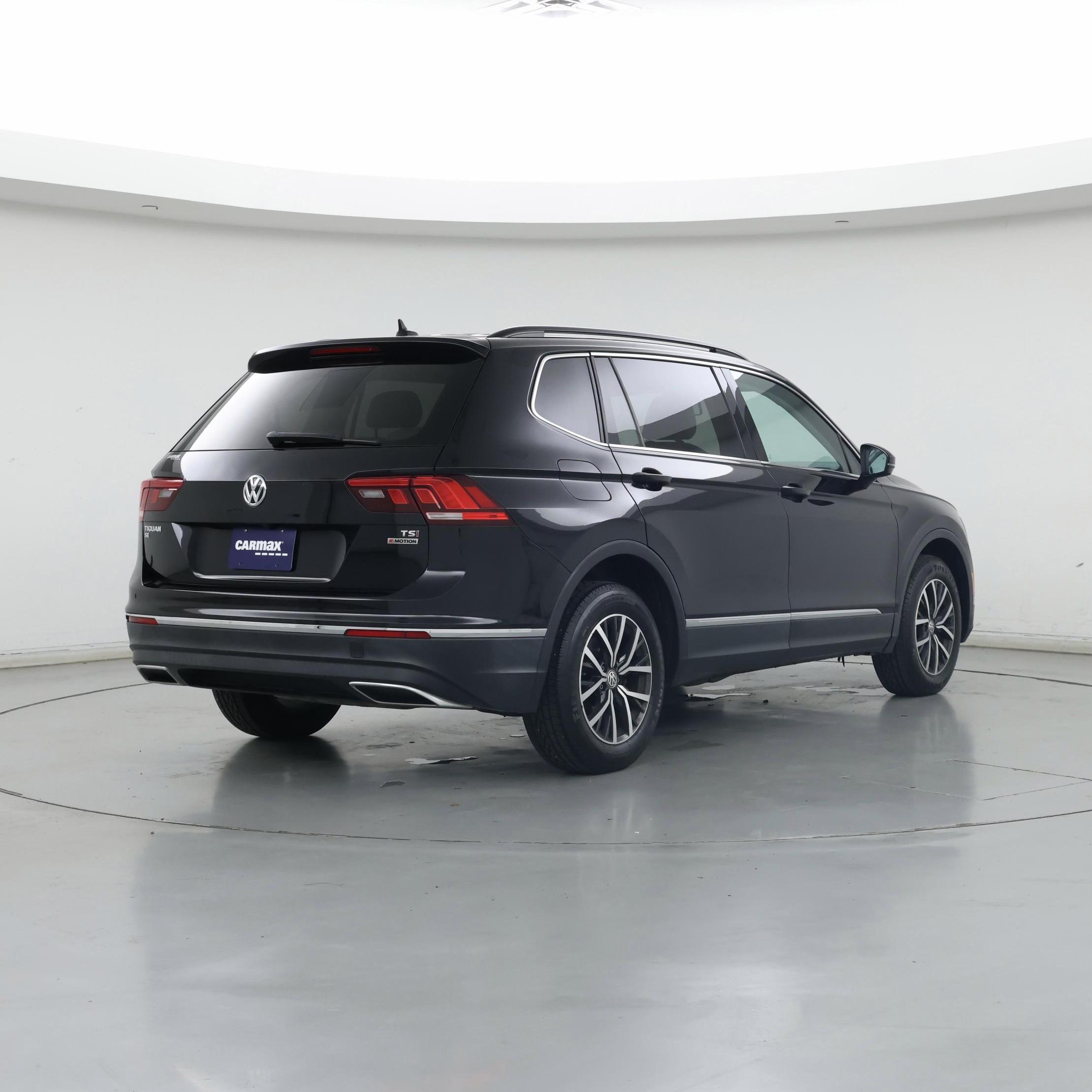 Thumbnail: 2018 Volkswagen Tiguan - 8