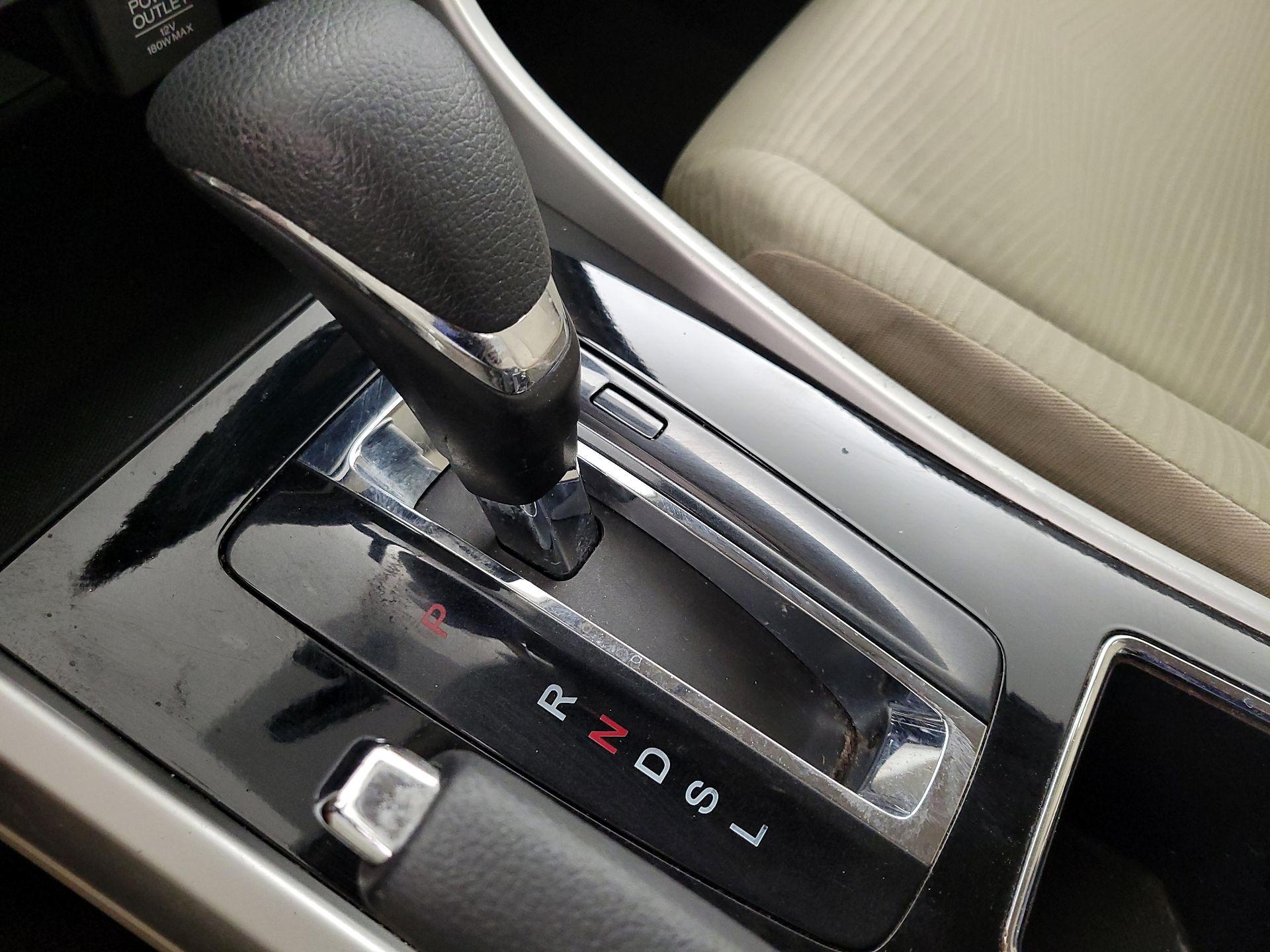 Thumbnail: 2016 Honda Accord - 17