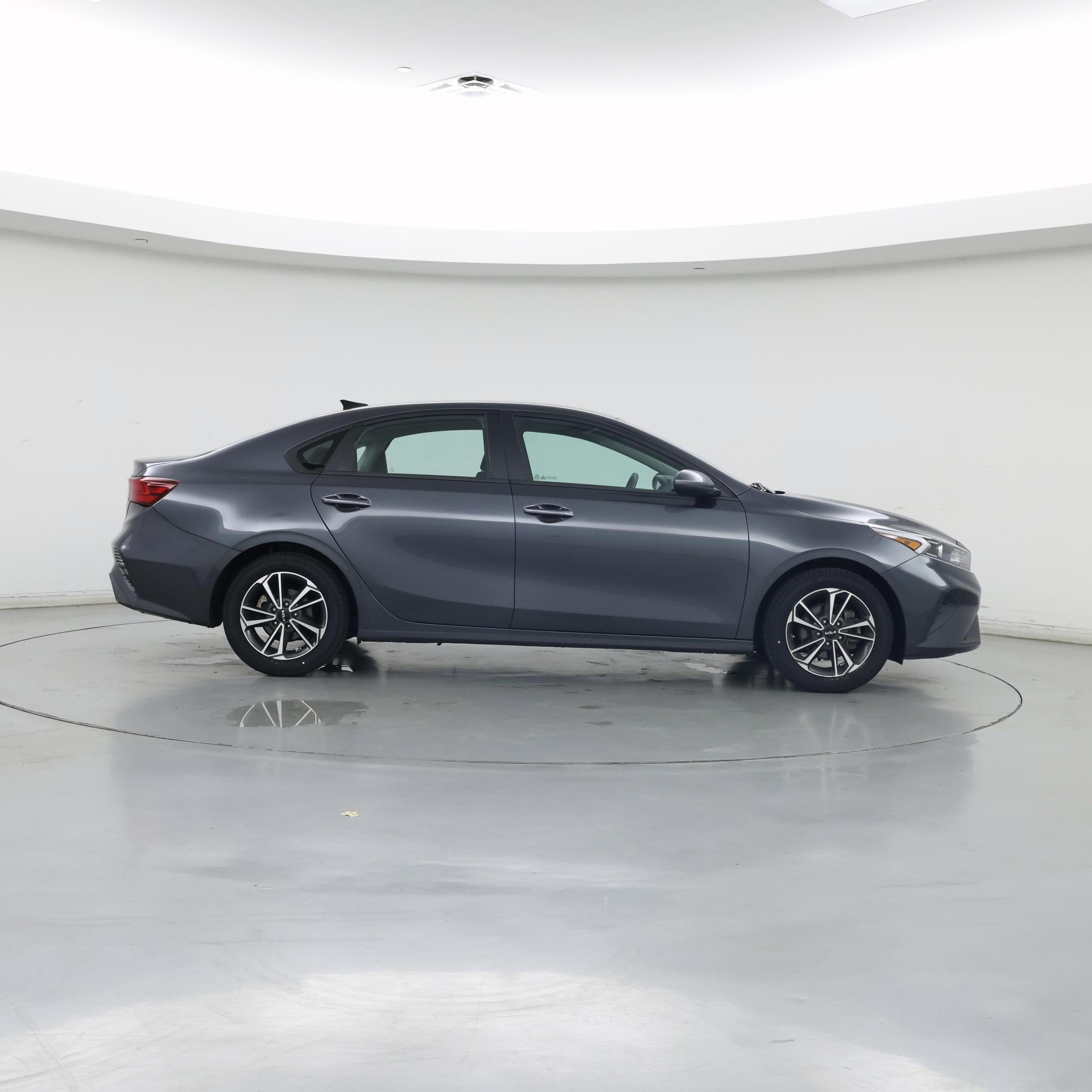 Thumbnail: 2023 Kia Forte - 7