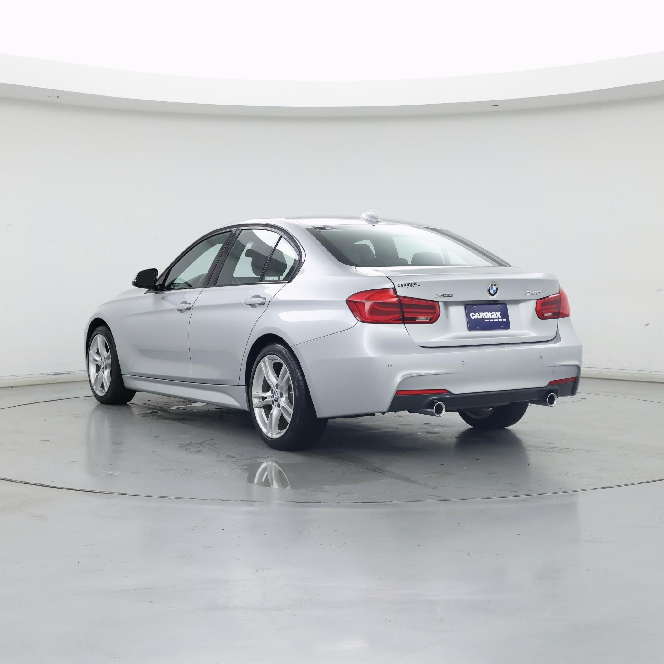 Thumbnail: 2018 BMW 3 Series - 2