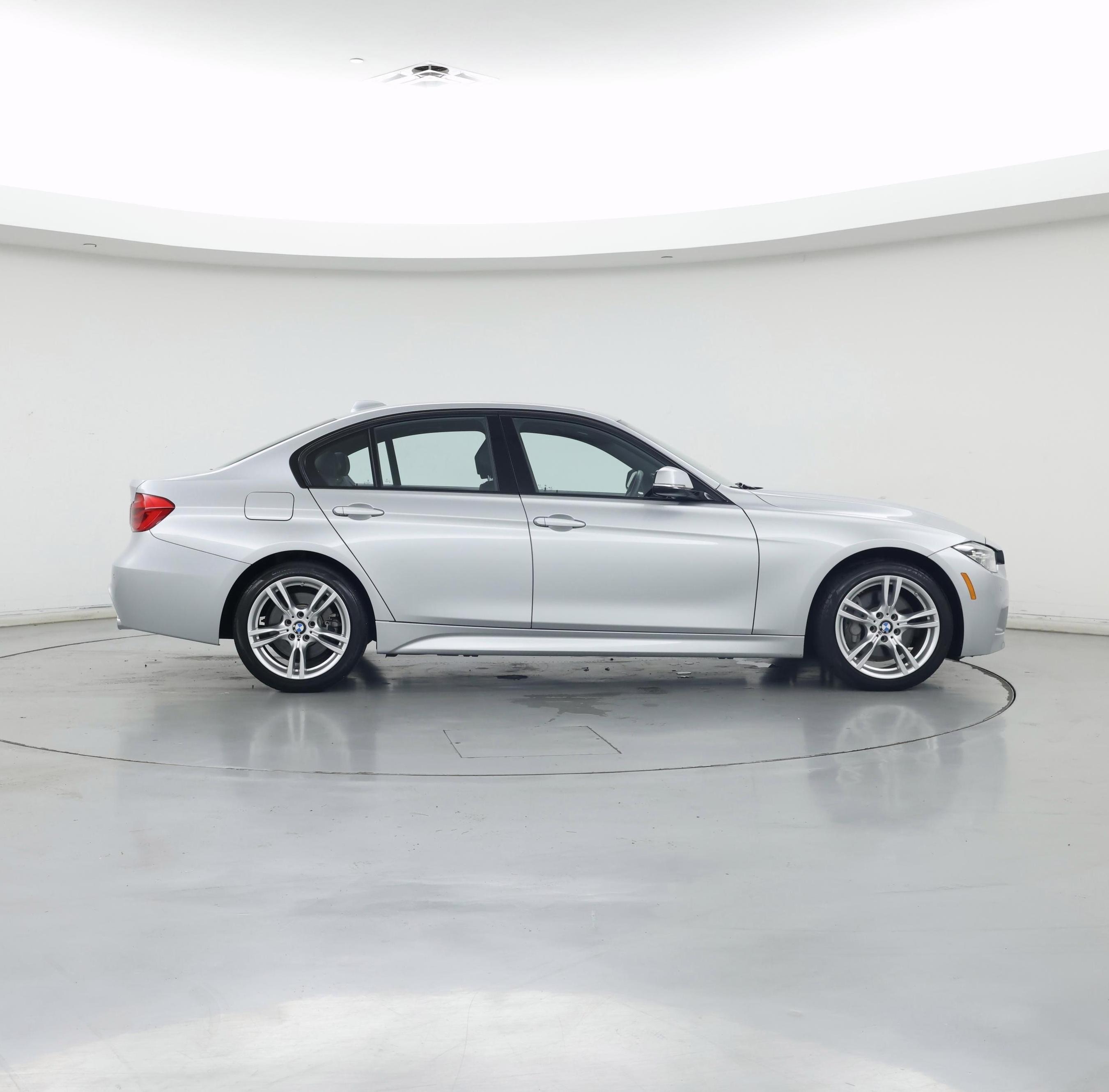 Thumbnail: 2018 BMW 3 Series - 7