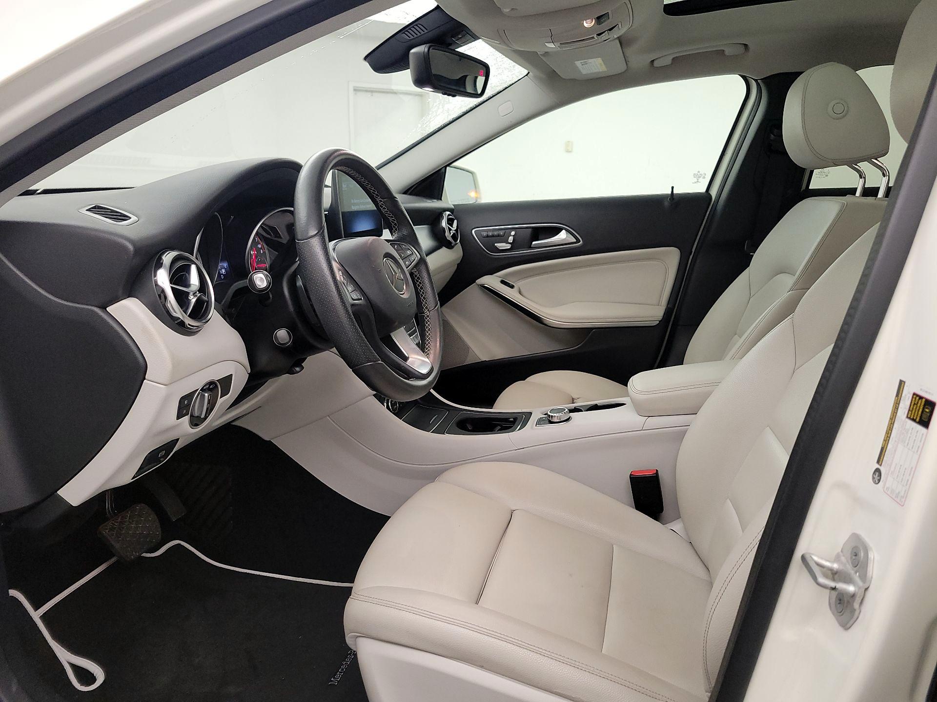 Thumbnail: 2018 Mercedes-Benz GLA - 11