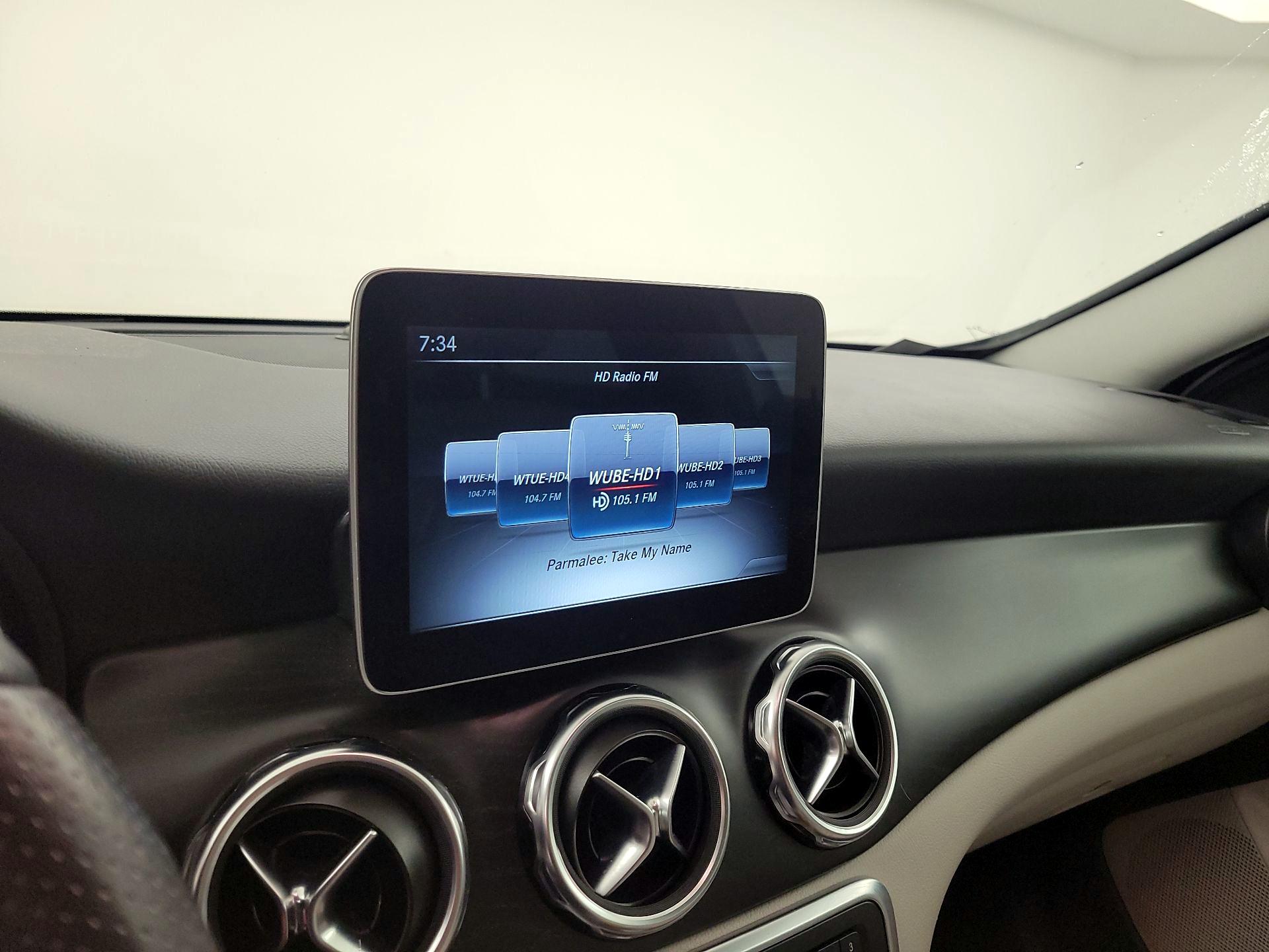 Thumbnail: 2018 Mercedes-Benz GLA - 15