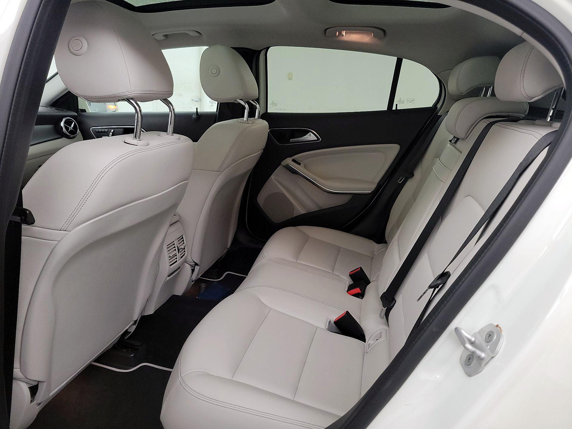 Thumbnail: 2018 Mercedes-Benz GLA - 20