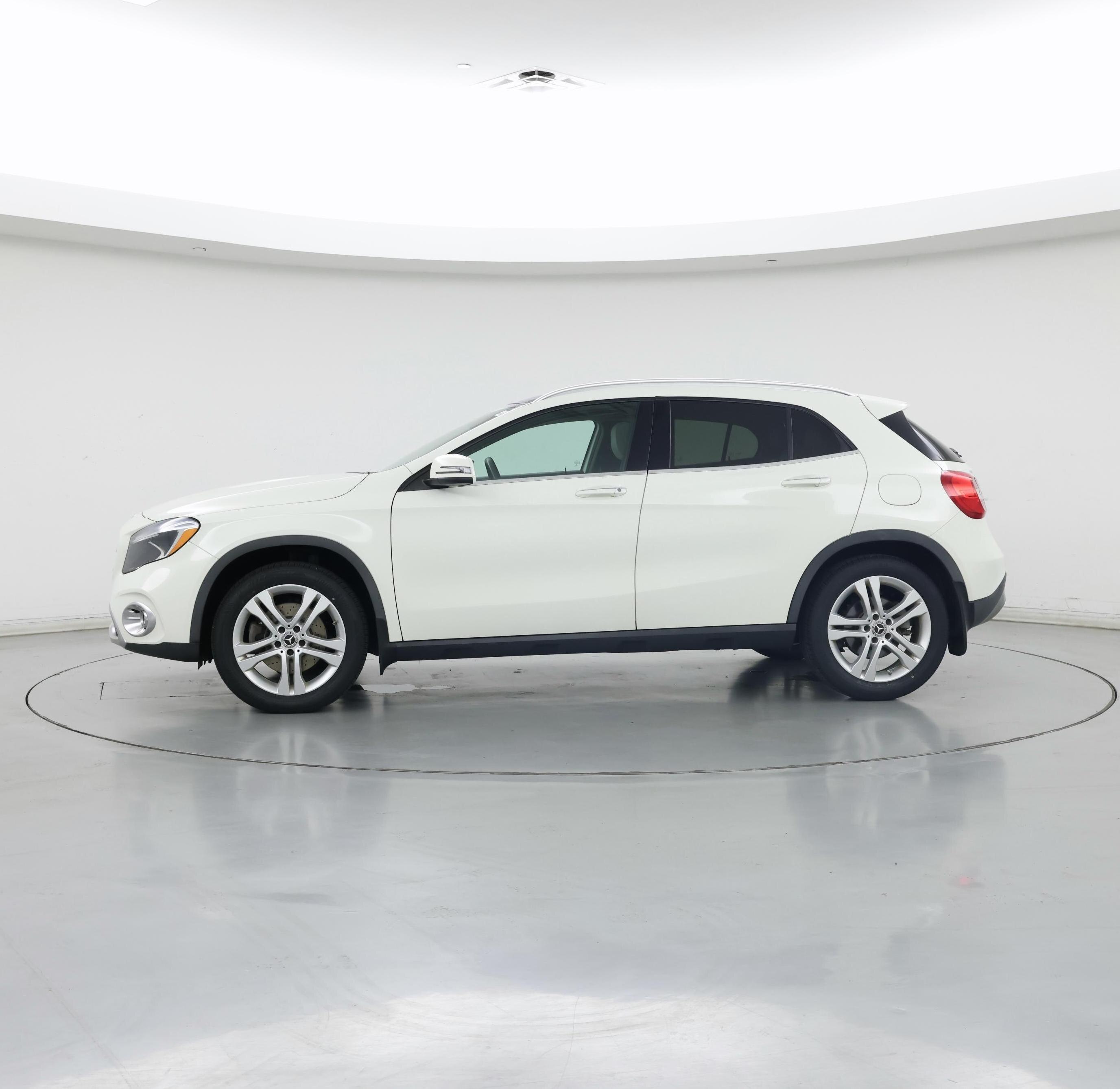 Thumbnail: 2018 Mercedes-Benz GLA - 3