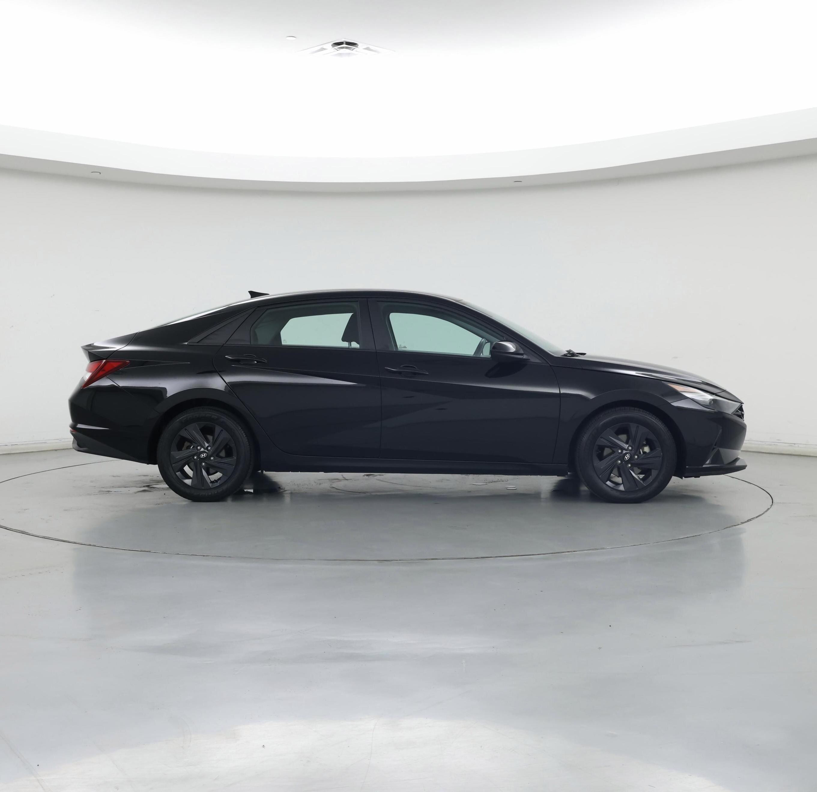 Thumbnail: 2022 Hyundai Elantra - 7