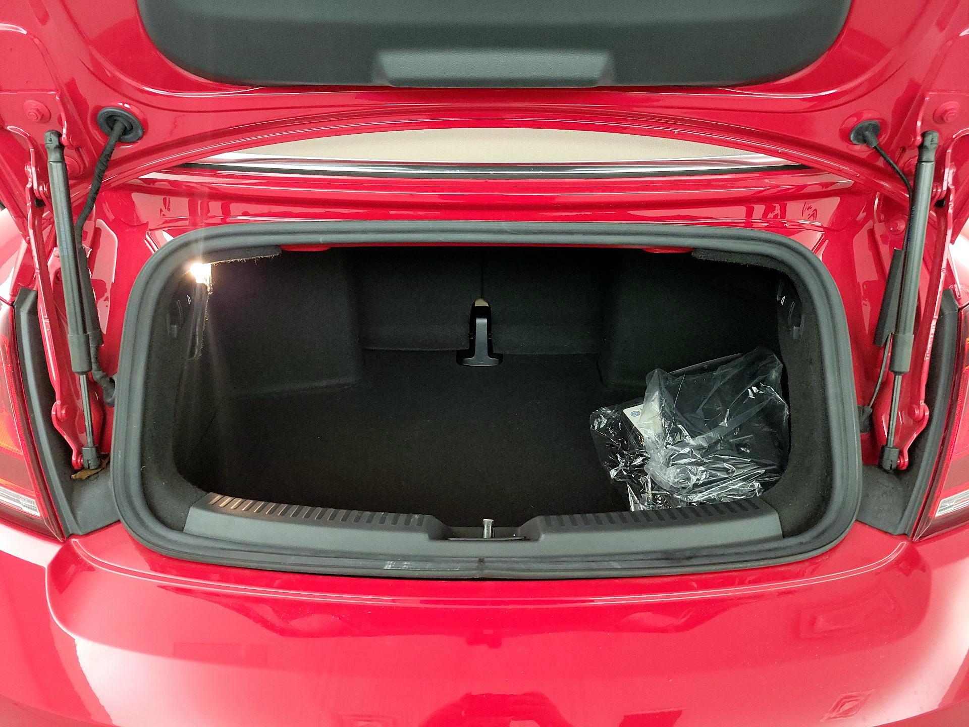 Thumbnail: 2019 Volkswagen Beetle - 20