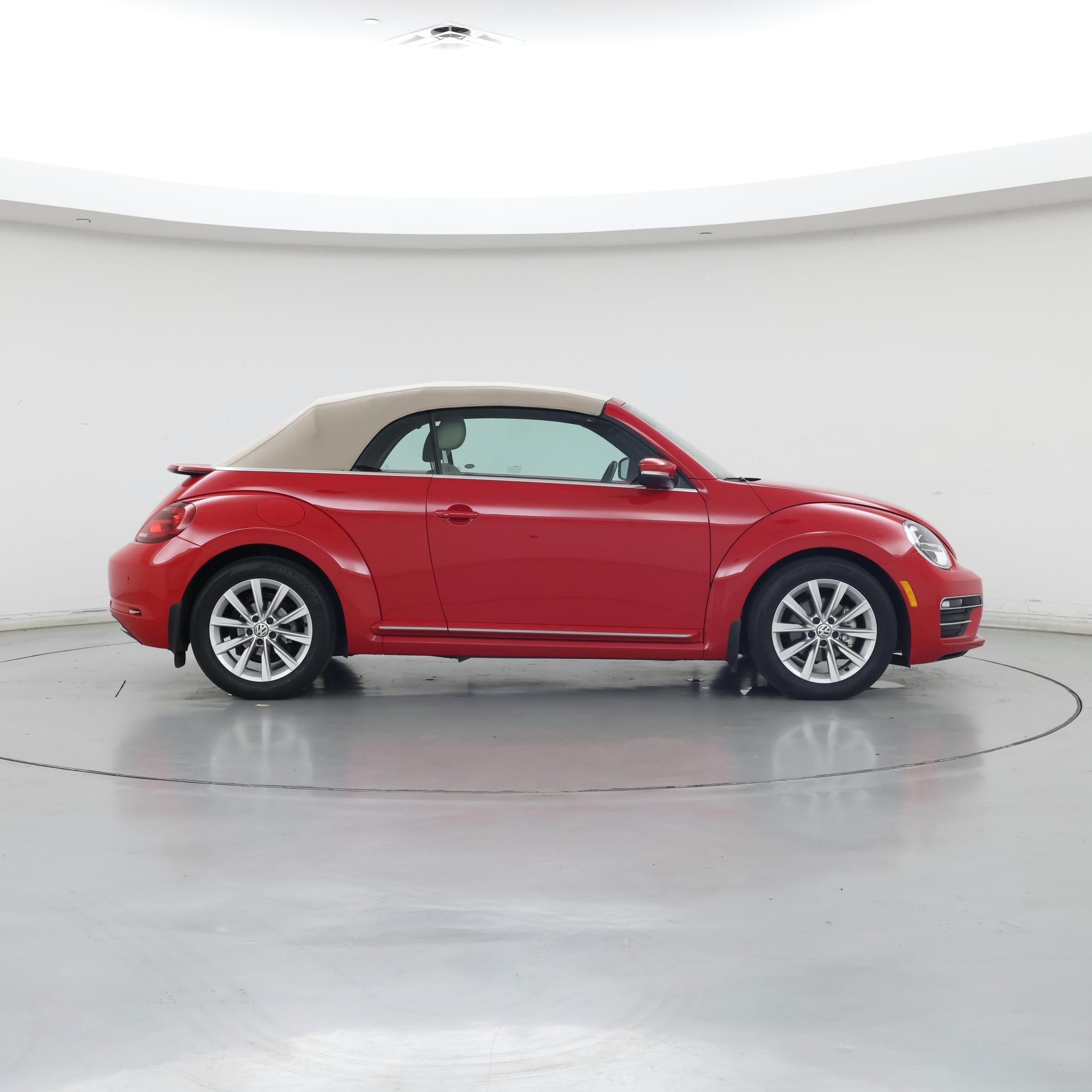 Thumbnail: 2019 Volkswagen Beetle - 7