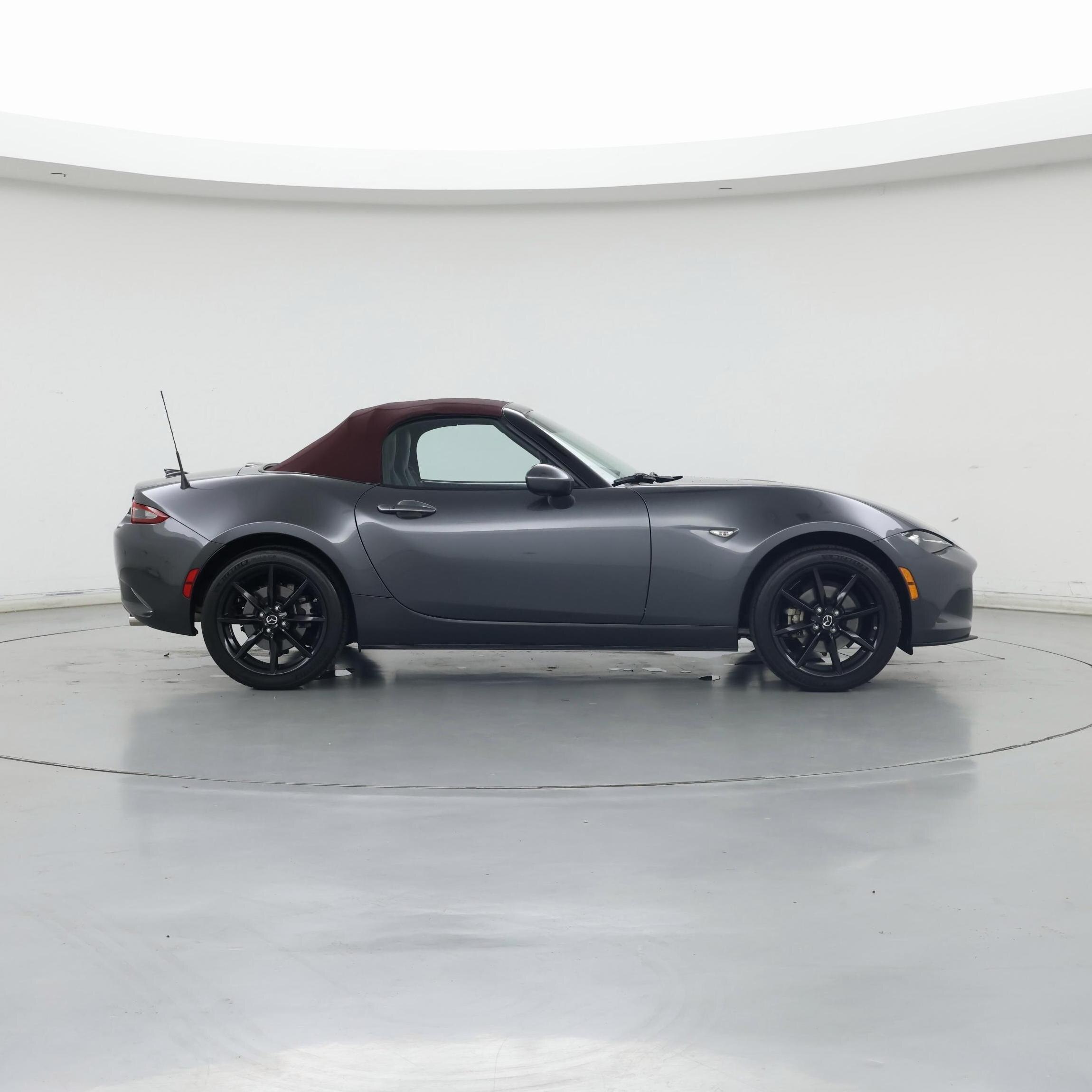 Thumbnail: 2018 Mazda MX-5 Miata - 7