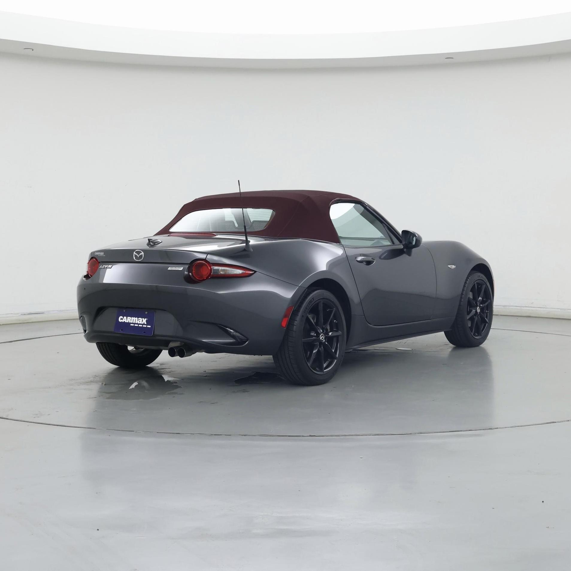 Thumbnail: 2018 Mazda MX-5 Miata - 8