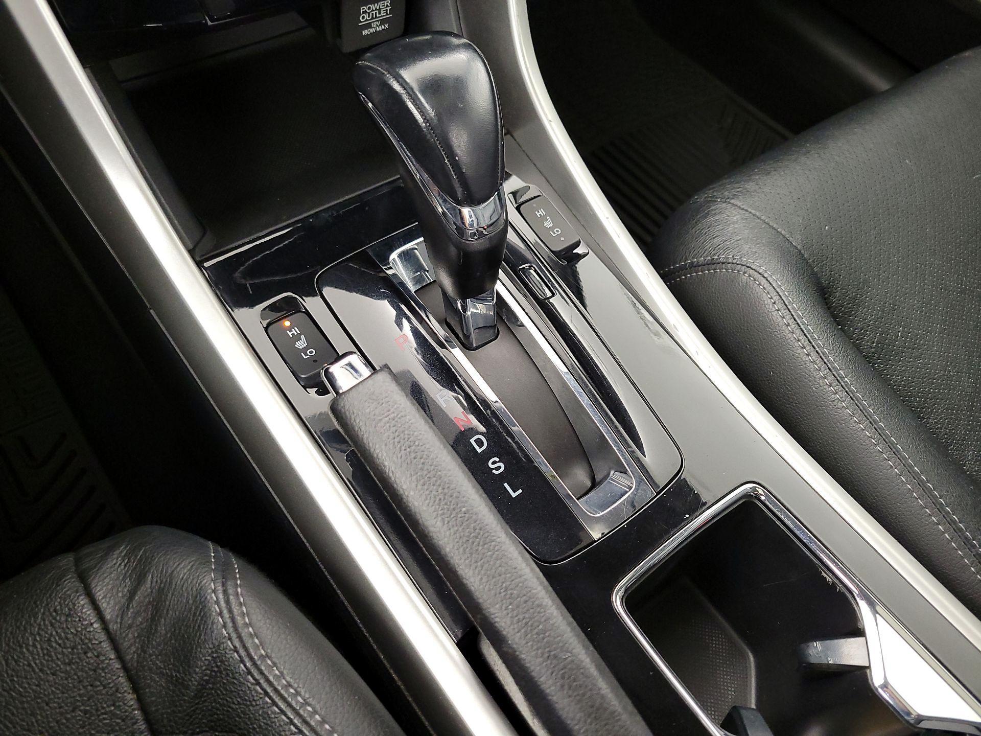 Thumbnail: 2016 Honda Accord - 17