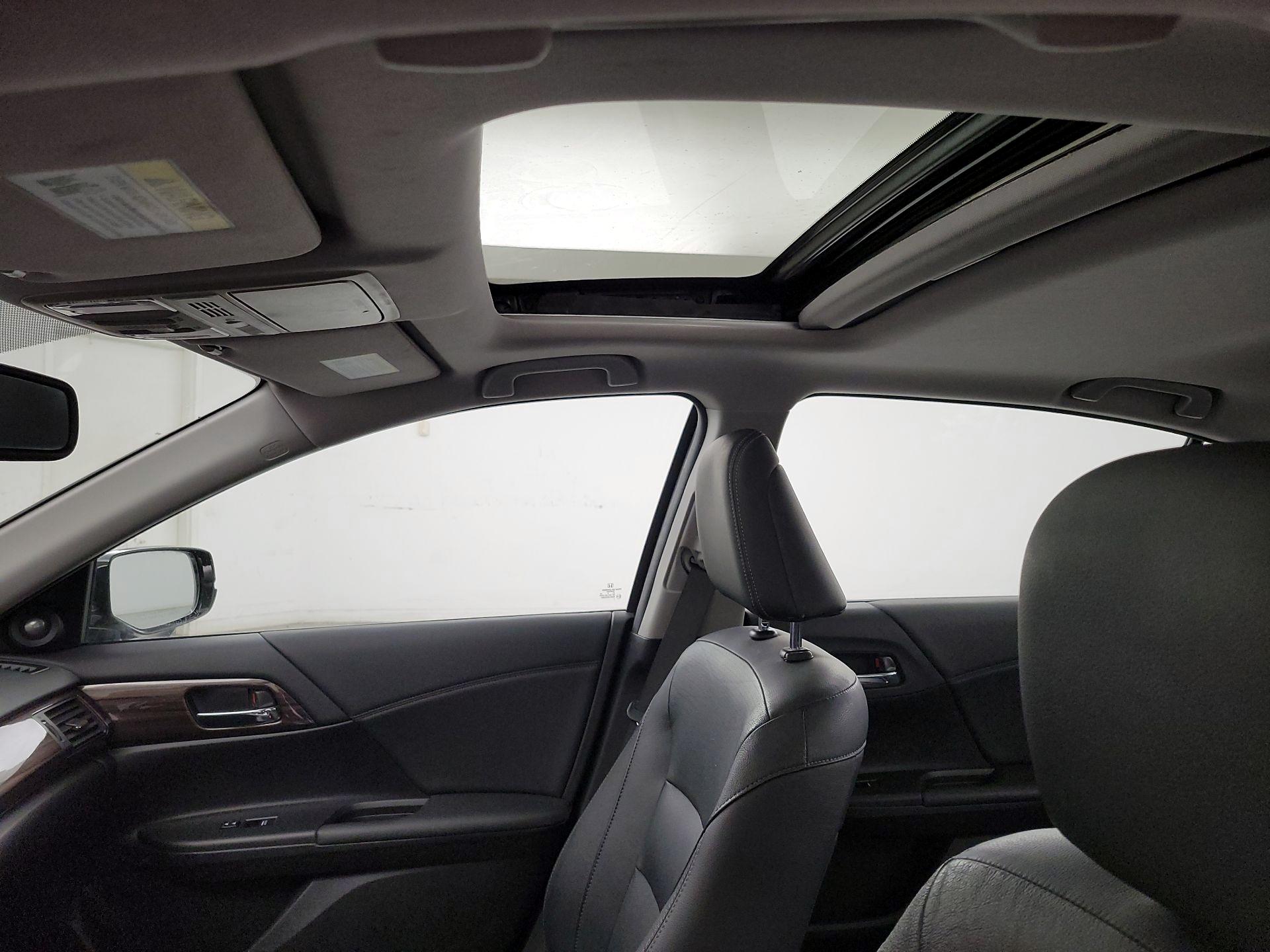 Thumbnail: 2016 Honda Accord - 18