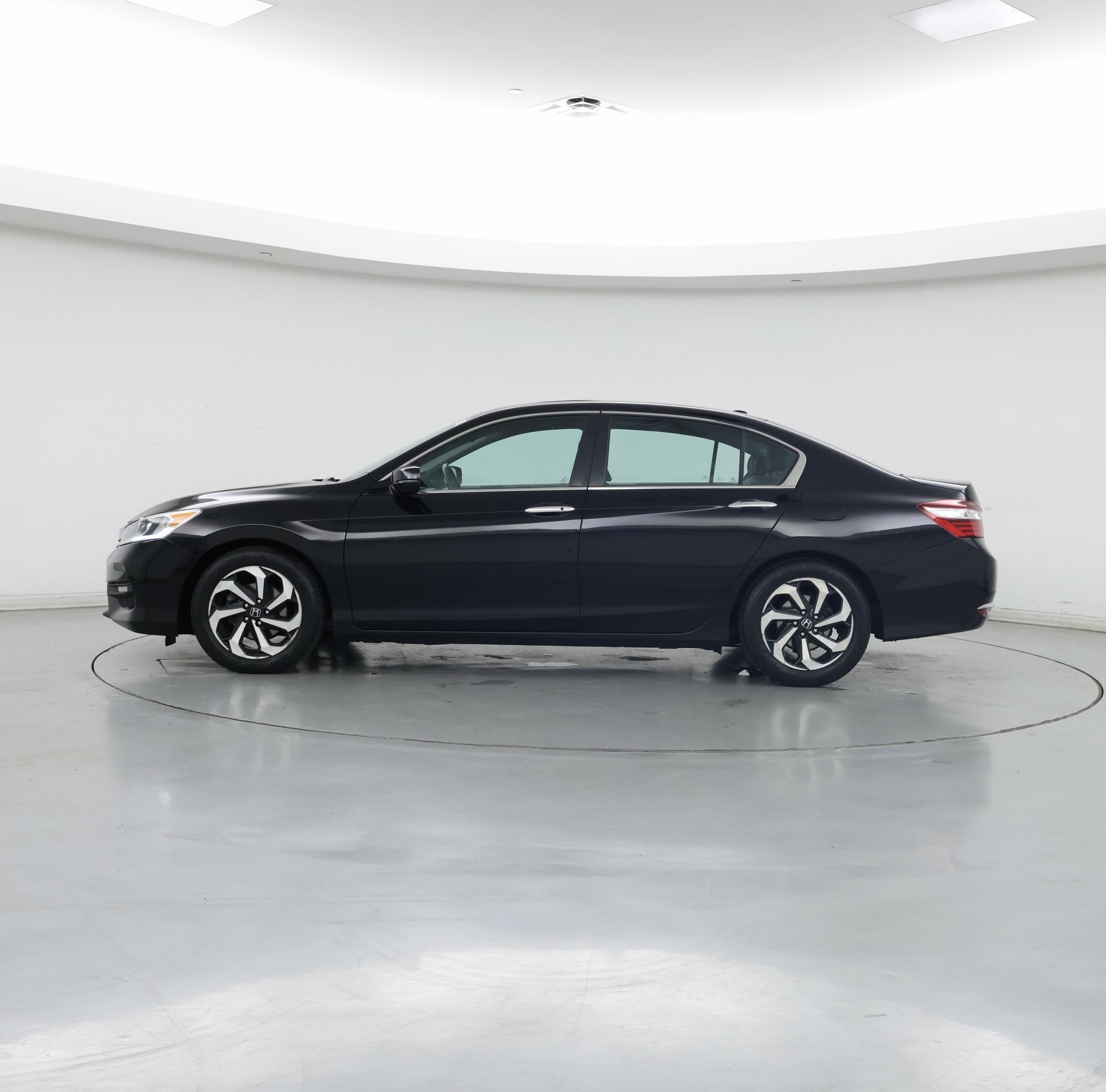 Thumbnail: 2016 Honda Accord - 3