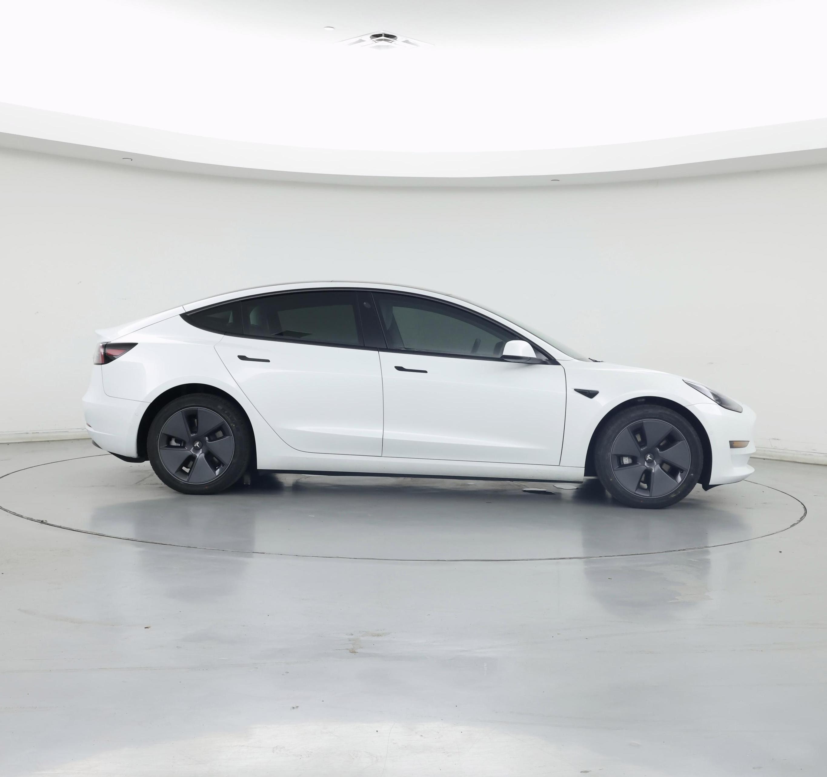 Thumbnail: 2022 Tesla Model 3 - 7