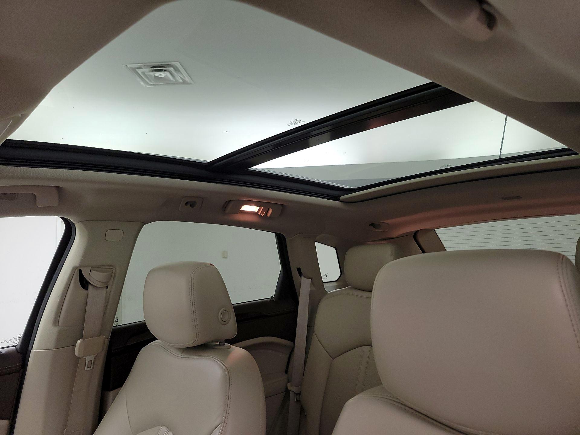 Thumbnail: 2016 Cadillac SRX - 18