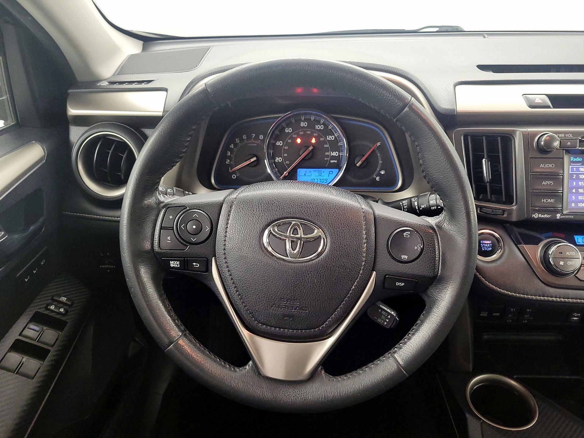 Thumbnail: 2015 Toyota RAV4 - 10