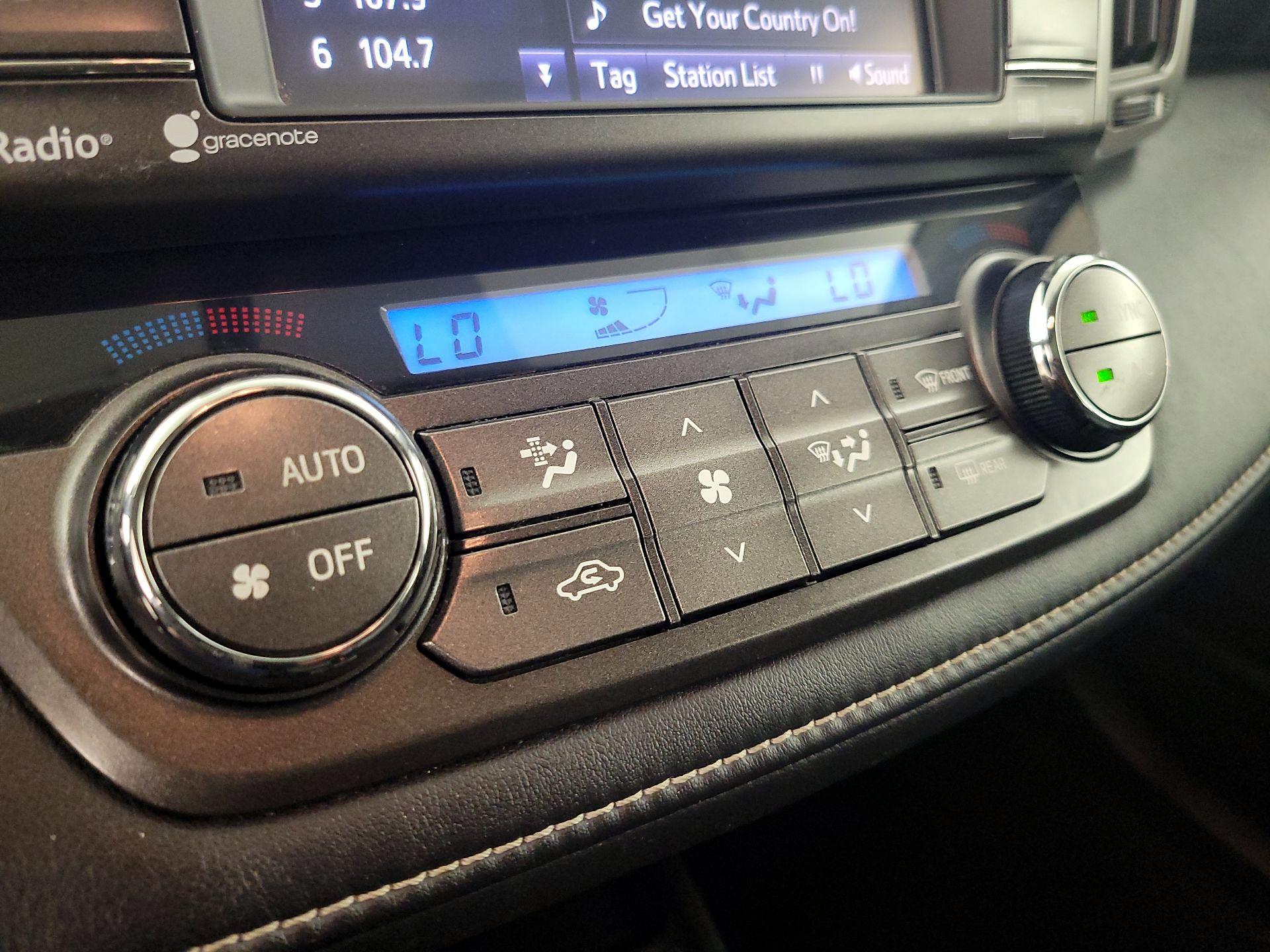 Thumbnail: 2015 Toyota RAV4 - 17