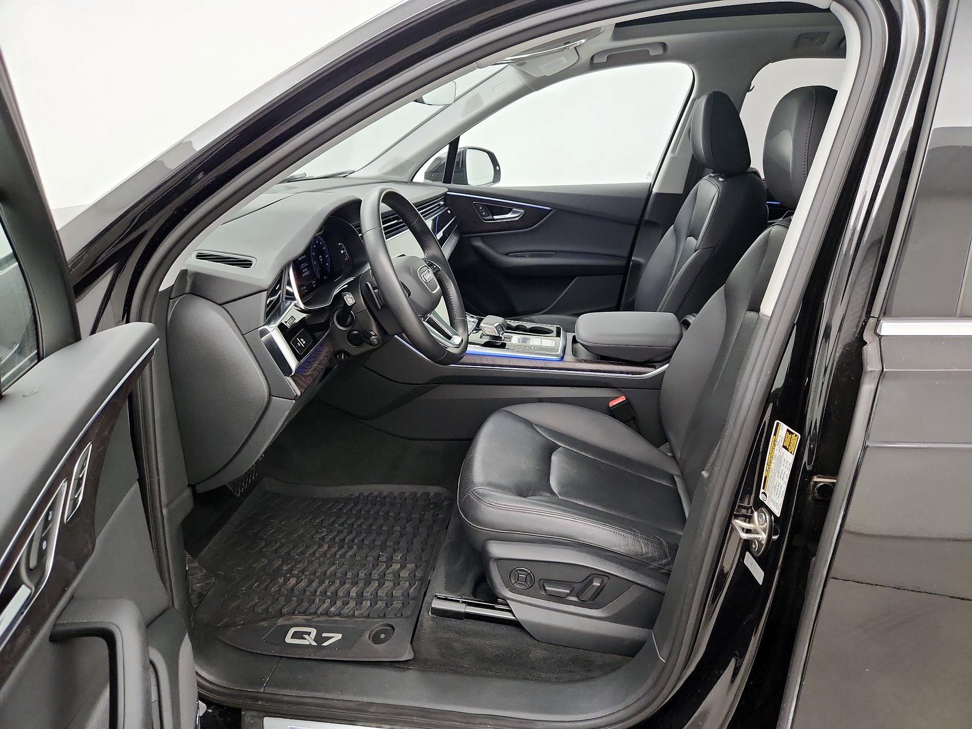 Thumbnail: 2020 Audi Q7 - 11