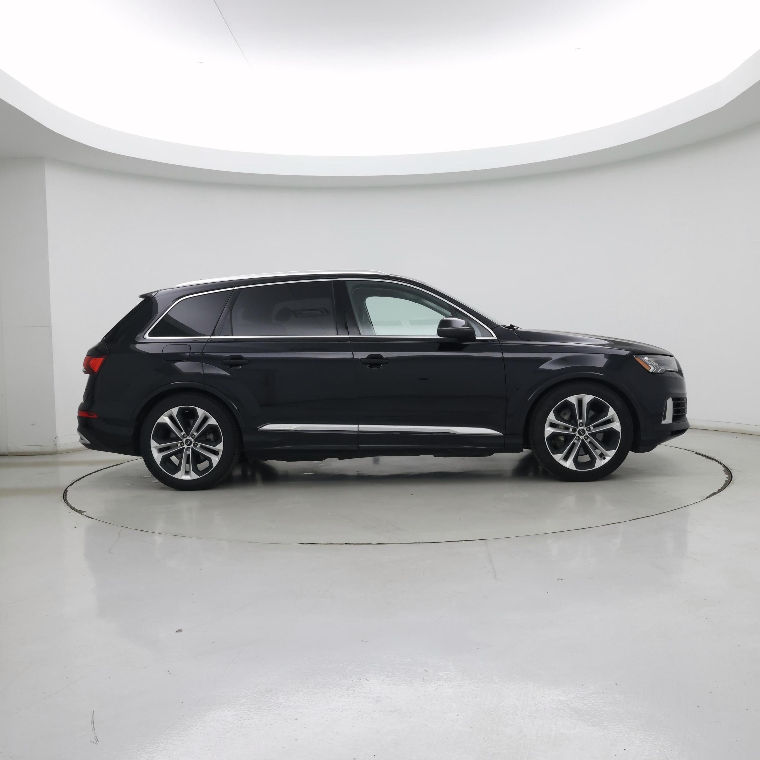 Thumbnail: 2020 Audi Q7 - 7