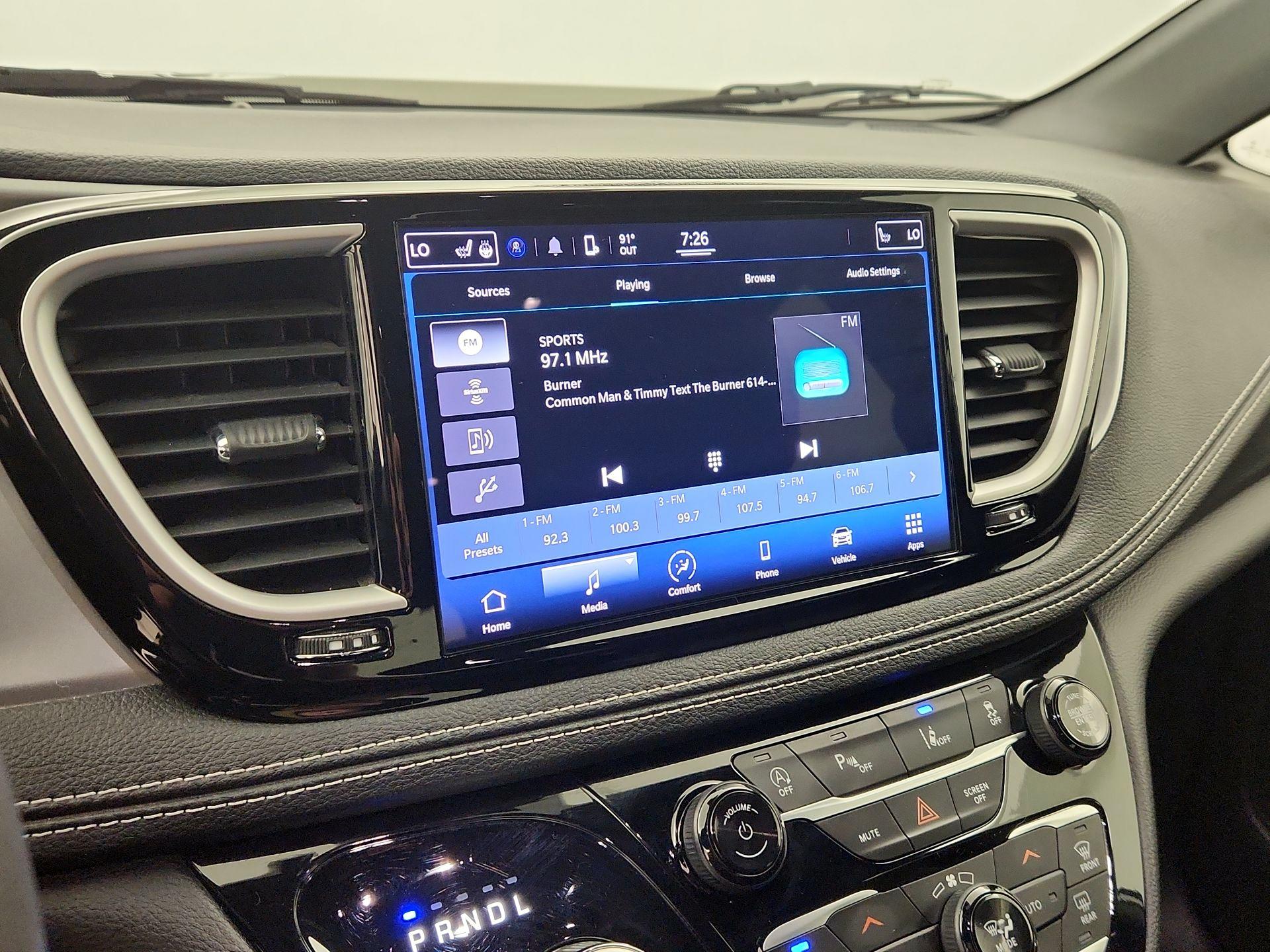 Thumbnail: 2022 Chrysler Pacifica - 15