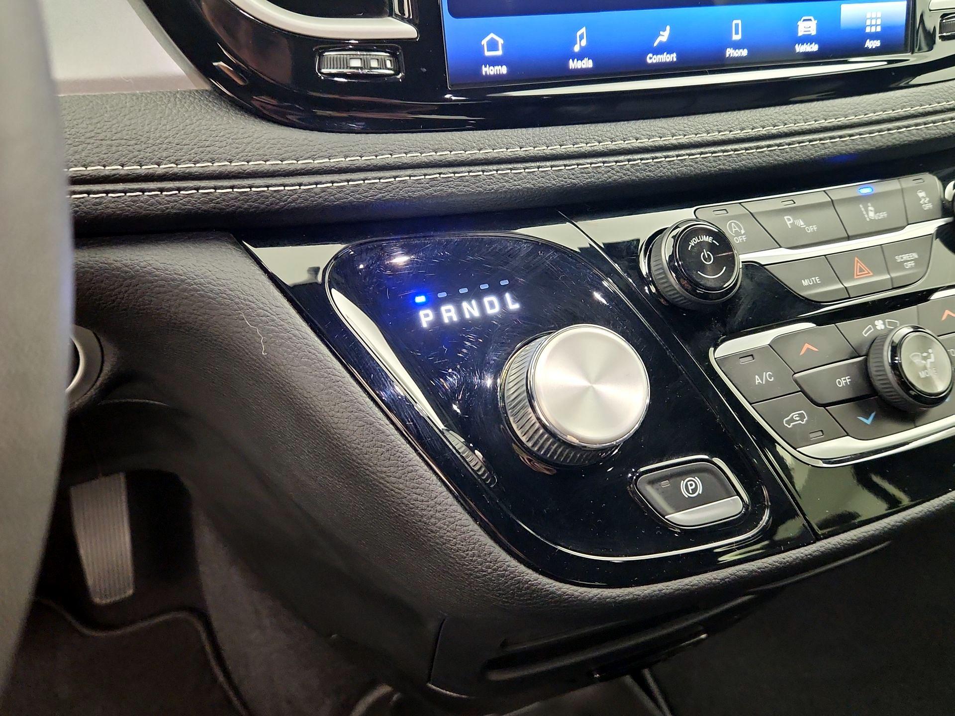 Thumbnail: 2022 Chrysler Pacifica - 17