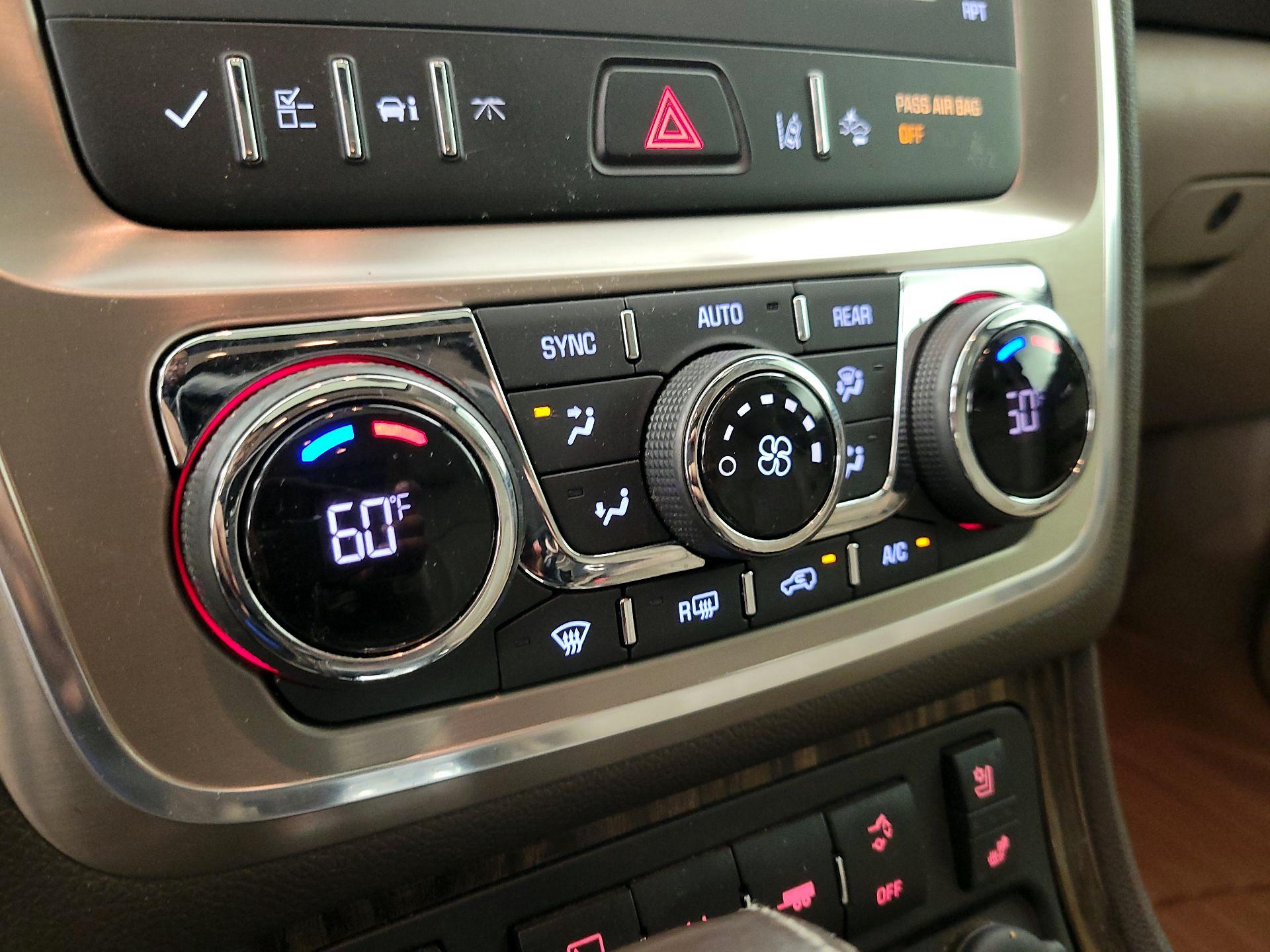 Thumbnail: 2015 GMC Acadia - 17