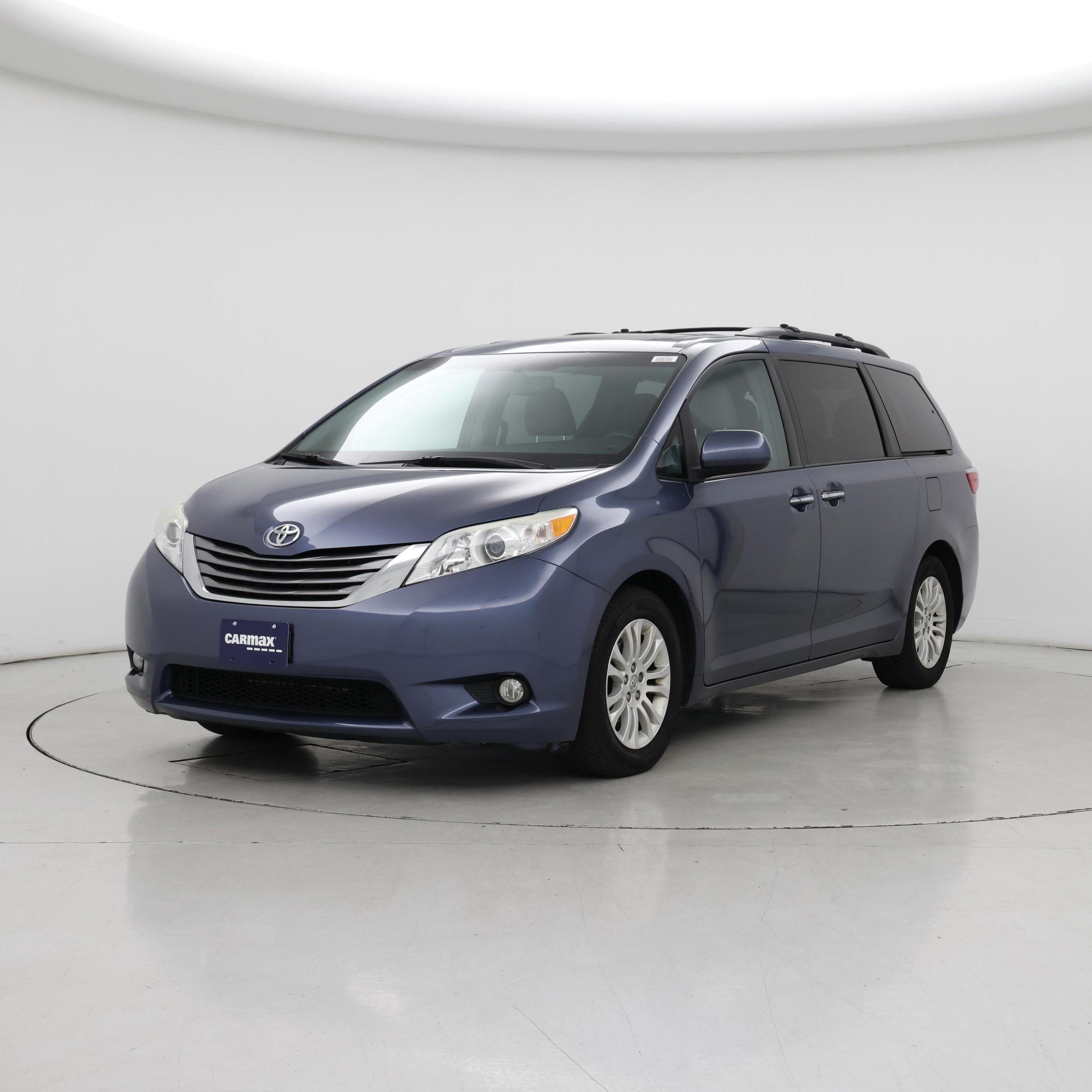 Thumbnail: 2015 Toyota Sienna - 4